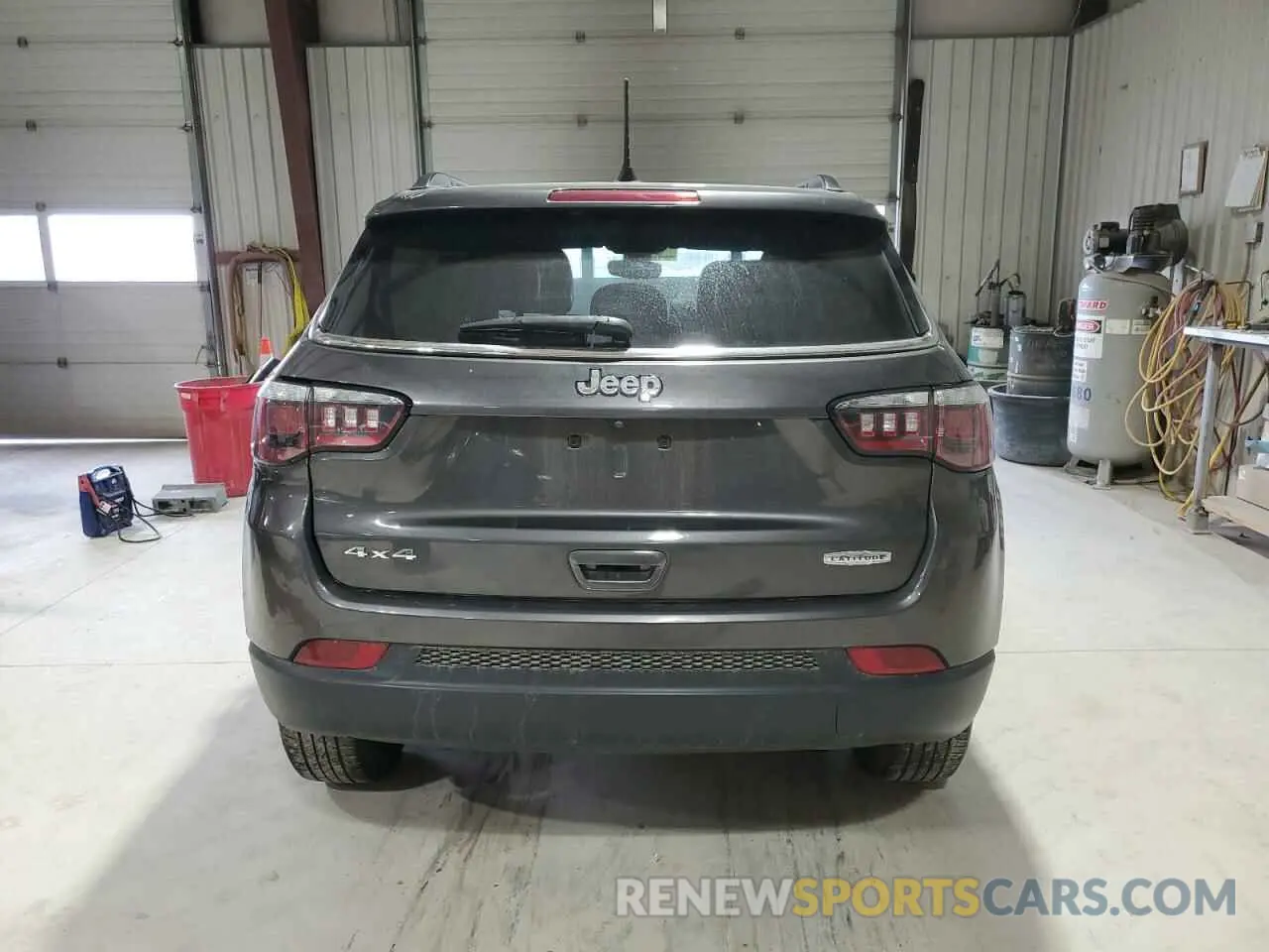 6 Photograph of a damaged car 3C4NJDBB9KT813447 JEEP COMPASS 2019