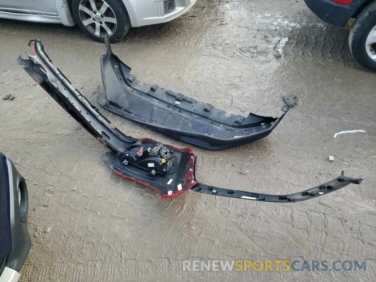 13 Photograph of a damaged car 3C4NJDBB9KT827915 JEEP COMPASS 2019