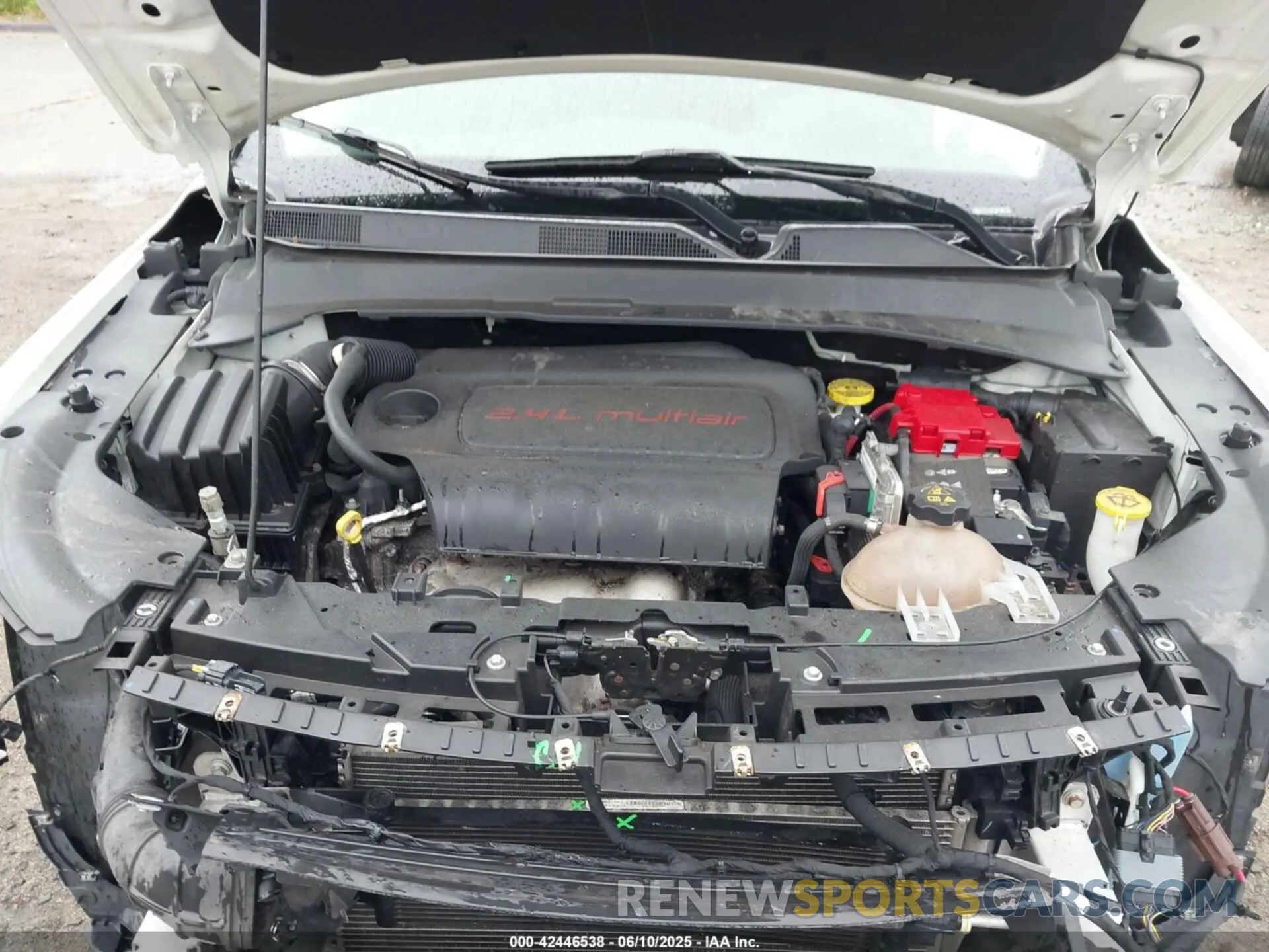 10 Photograph of a damaged car 3C4NJDBB9KT834332 JEEP COMPASS 2019