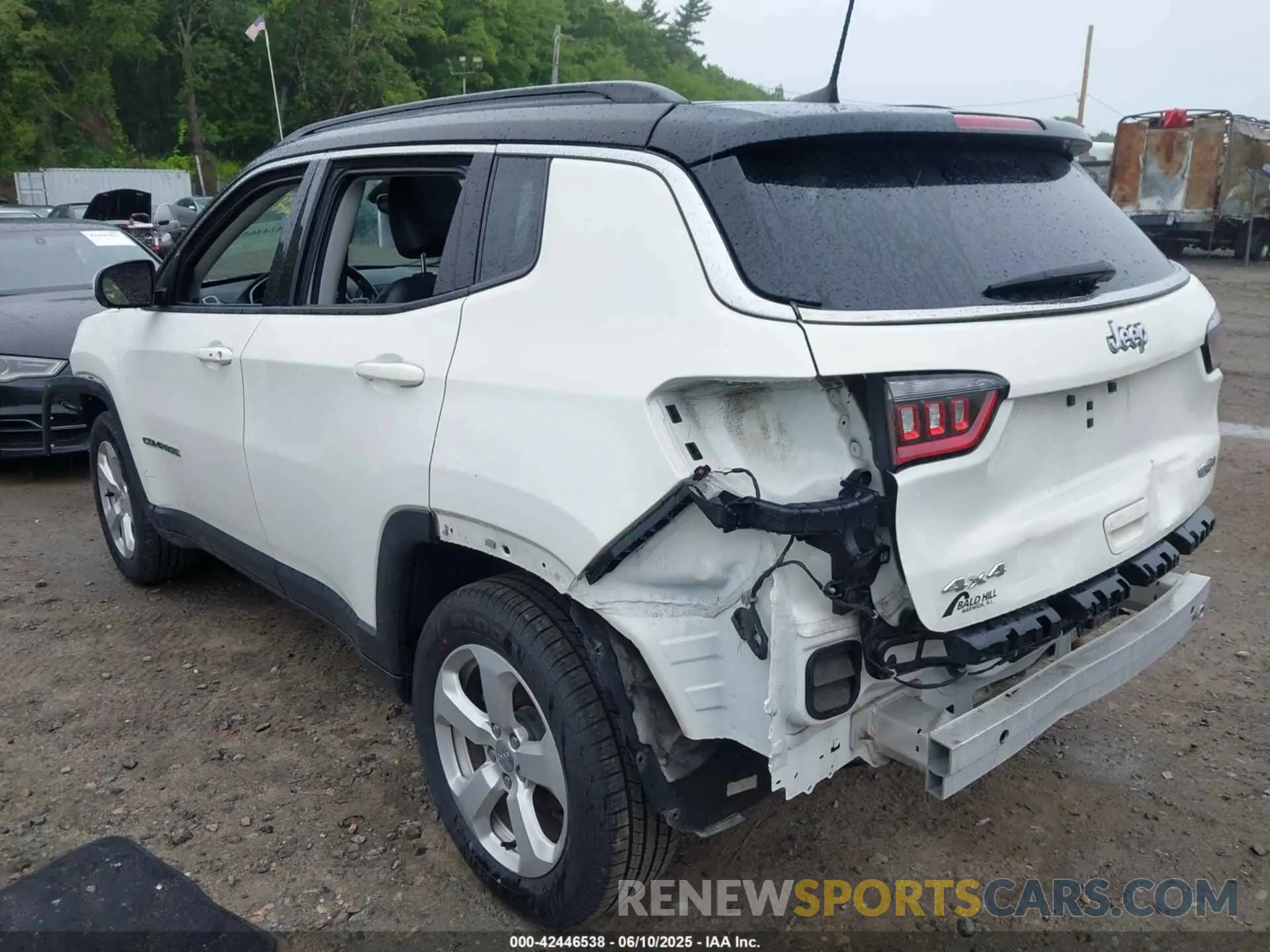 3 Photograph of a damaged car 3C4NJDBB9KT834332 JEEP COMPASS 2019
