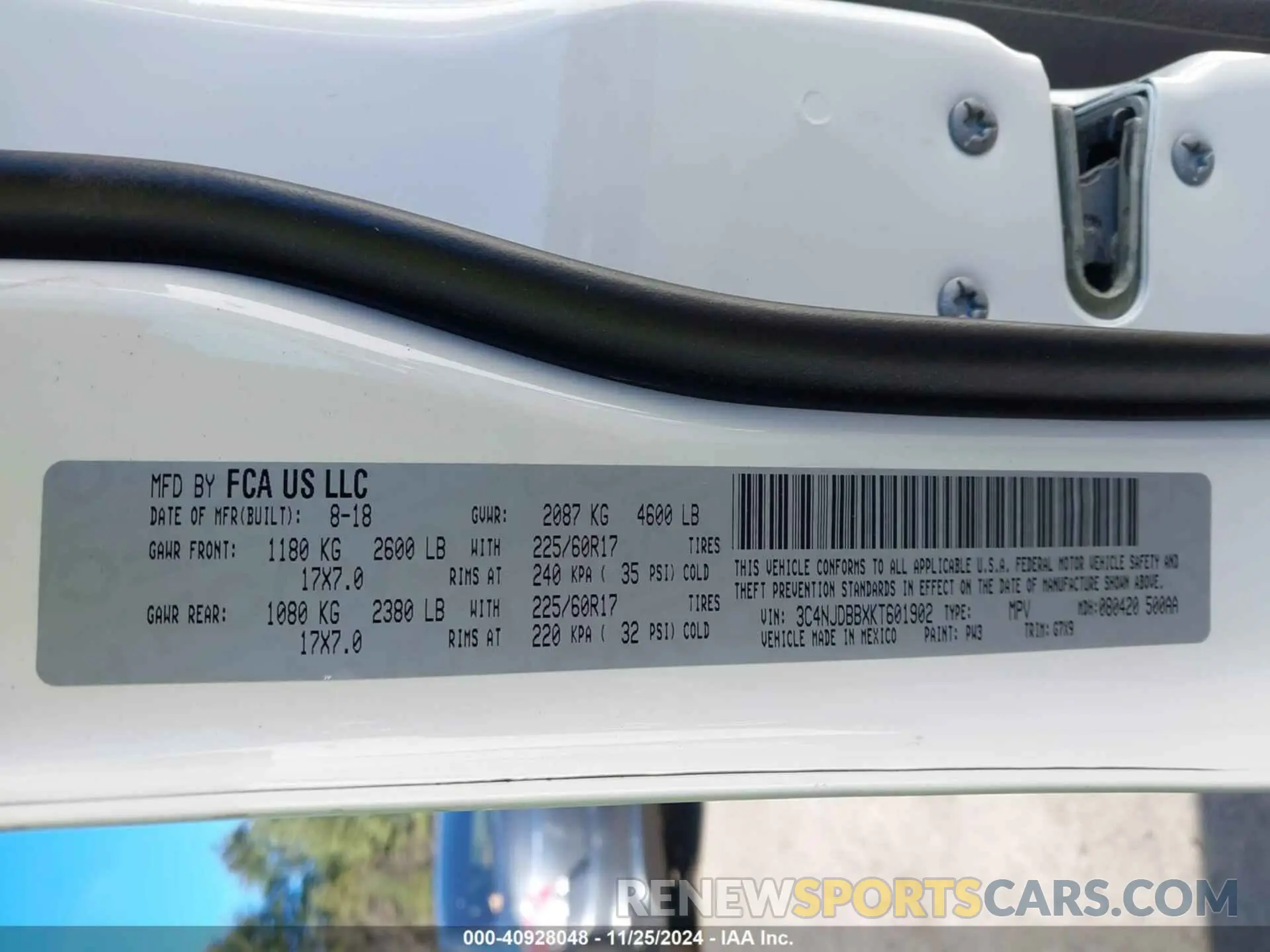 9 Photograph of a damaged car 3C4NJDBBXKT601902 JEEP COMPASS 2019