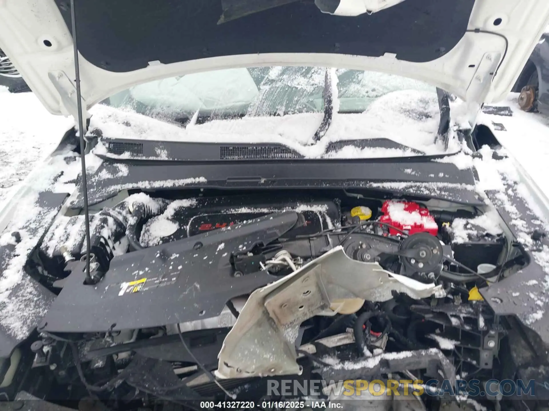 10 Photograph of a damaged car 3C4NJDBBXKT647665 JEEP COMPASS 2019