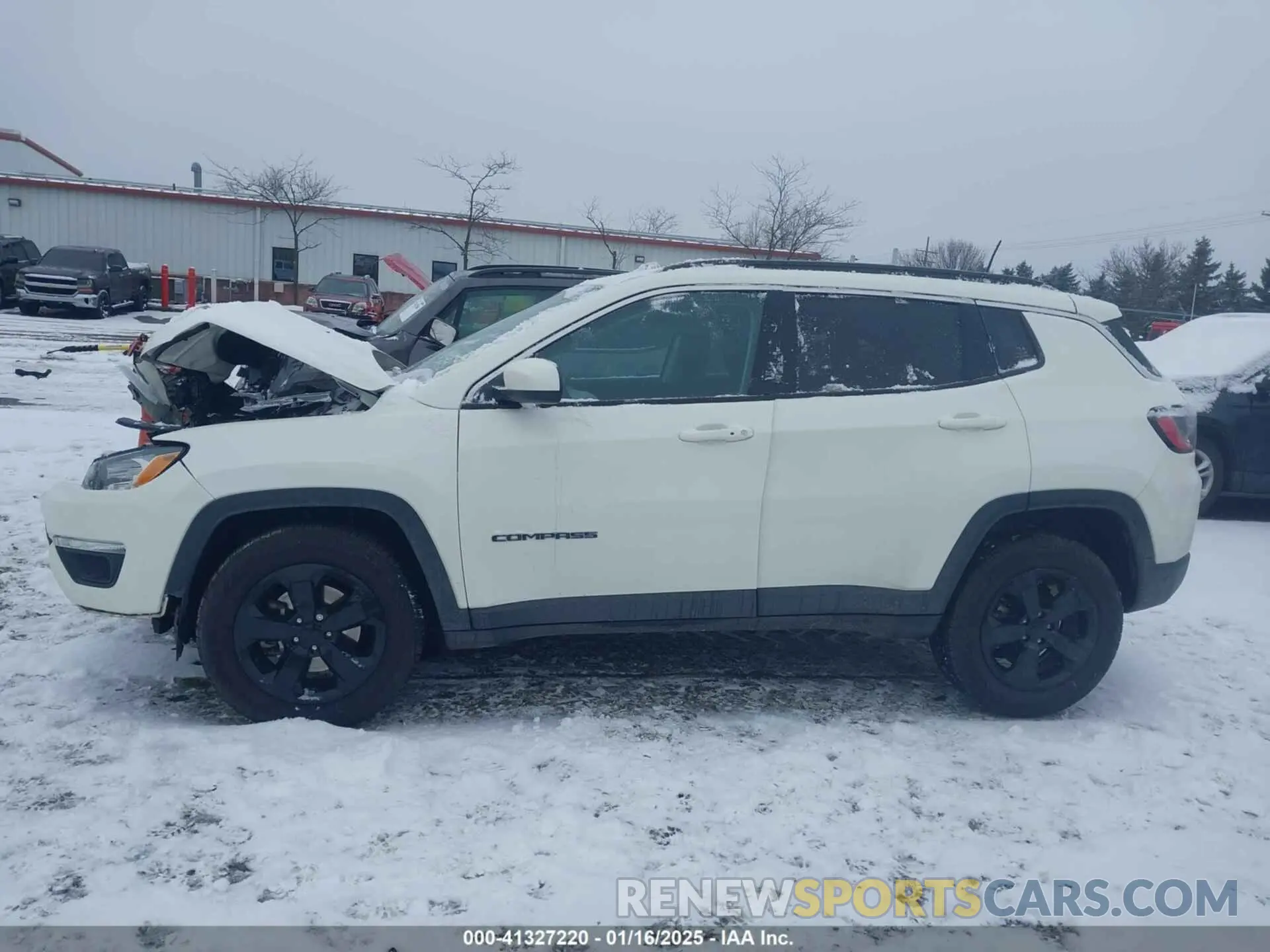 14 Photograph of a damaged car 3C4NJDBBXKT647665 JEEP COMPASS 2019