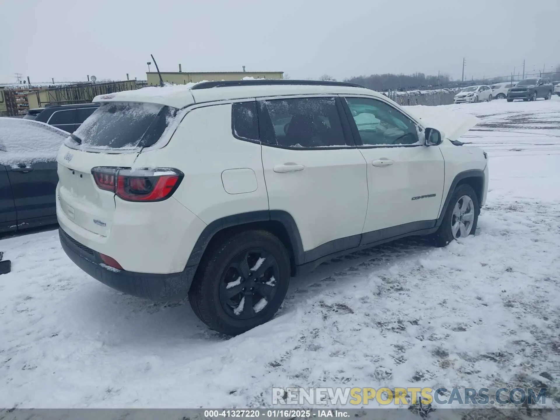 4 Photograph of a damaged car 3C4NJDBBXKT647665 JEEP COMPASS 2019
