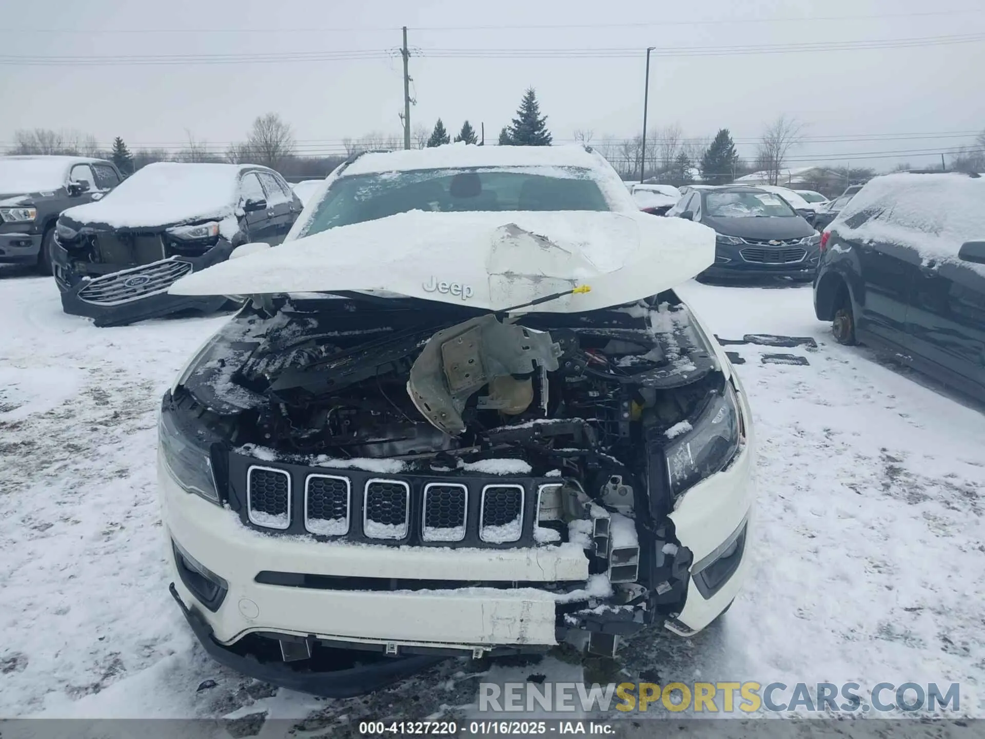6 Photograph of a damaged car 3C4NJDBBXKT647665 JEEP COMPASS 2019
