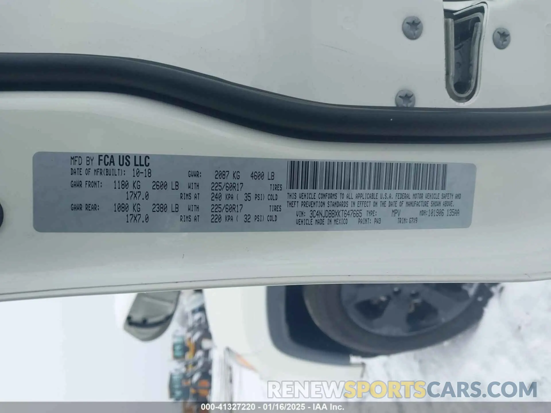9 Photograph of a damaged car 3C4NJDBBXKT647665 JEEP COMPASS 2019