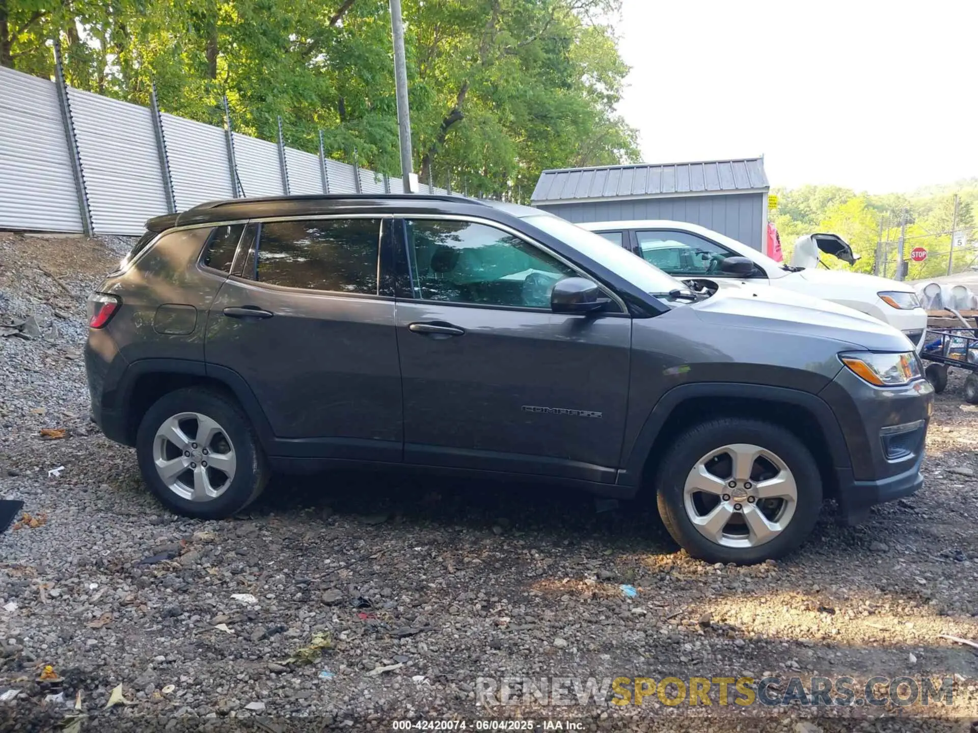 13 Photograph of a damaged car 3C4NJDBBXKT653482 JEEP COMPASS 2019