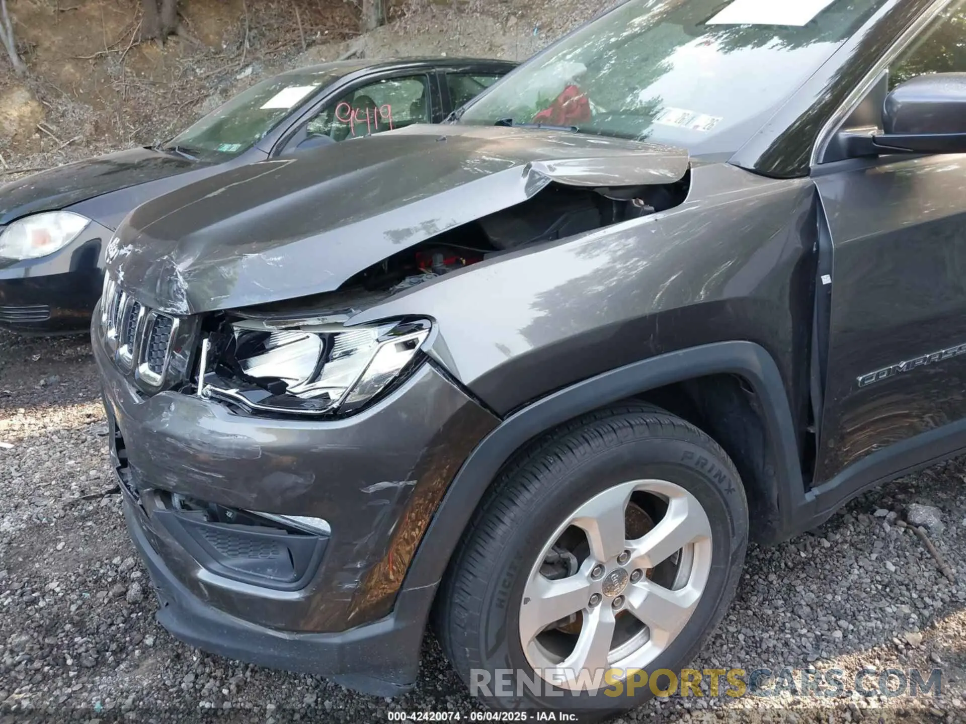 6 Photograph of a damaged car 3C4NJDBBXKT653482 JEEP COMPASS 2019