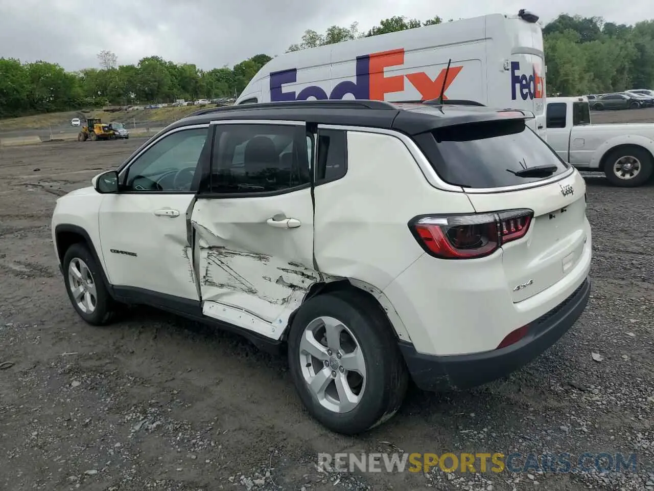 2 Photograph of a damaged car 3C4NJDBBXKT780927 JEEP COMPASS 2019