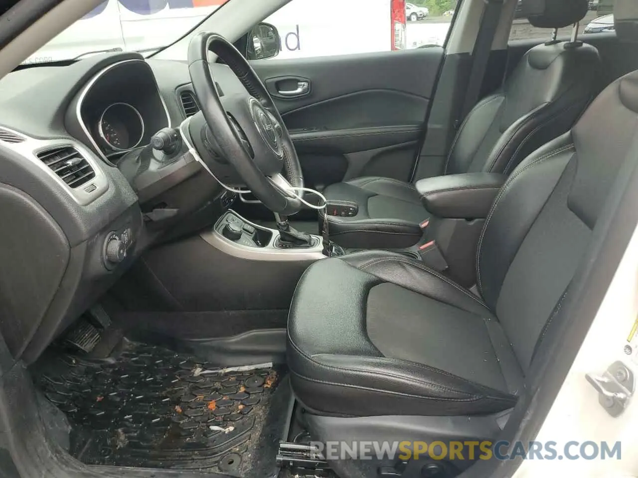 7 Photograph of a damaged car 3C4NJDBBXKT780927 JEEP COMPASS 2019