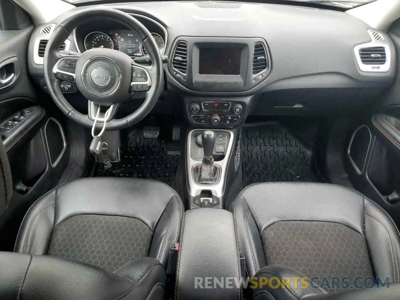 8 Photograph of a damaged car 3C4NJDBBXKT780927 JEEP COMPASS 2019