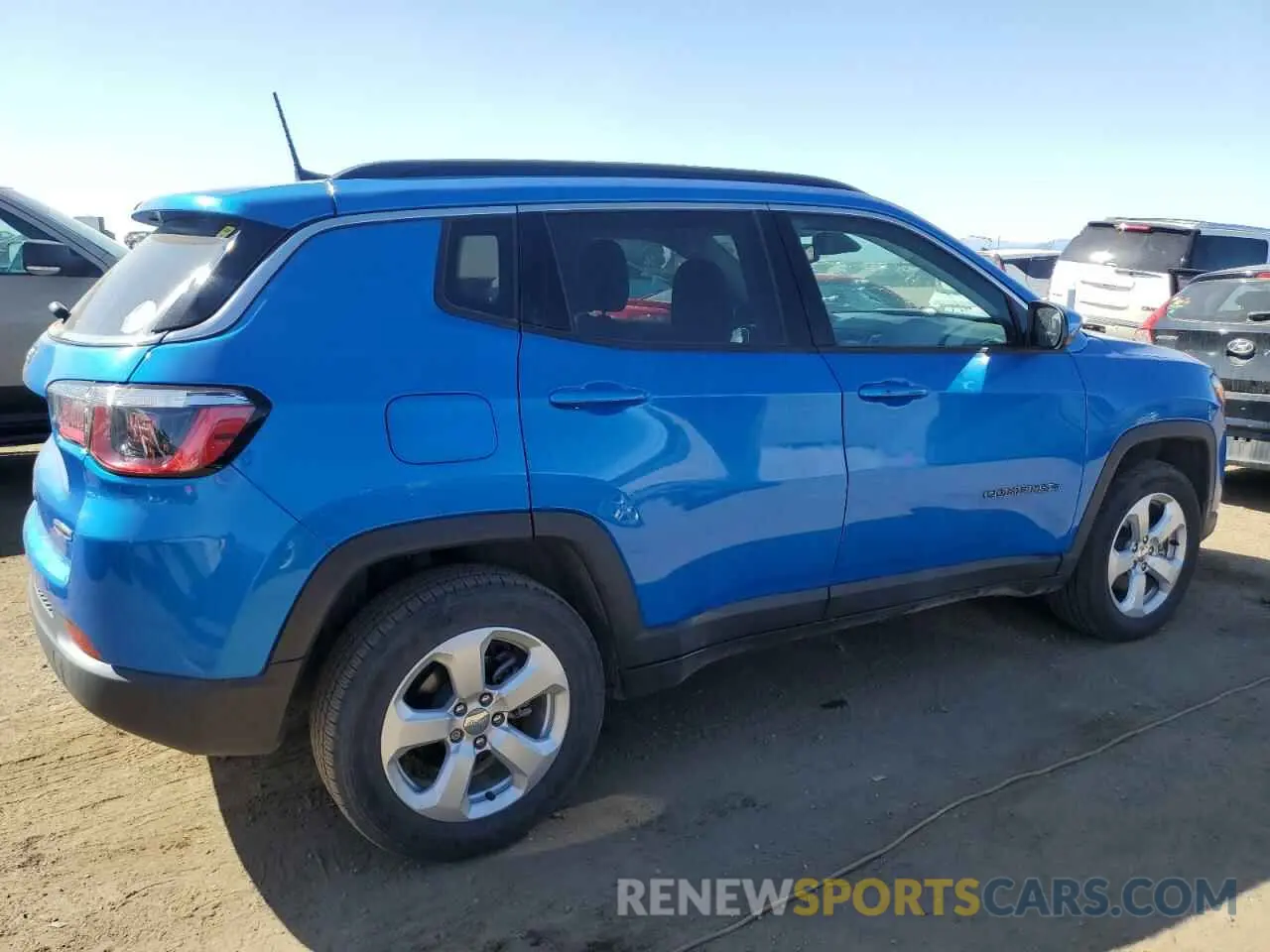 3 Photograph of a damaged car 3C4NJDBBXKT806569 JEEP COMPASS 2019