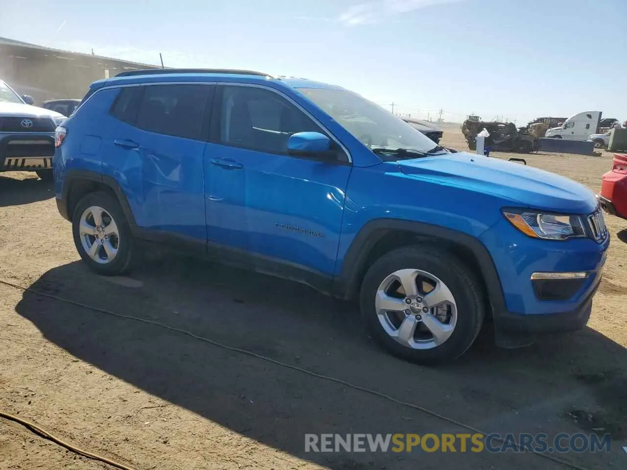 4 Photograph of a damaged car 3C4NJDBBXKT806569 JEEP COMPASS 2019