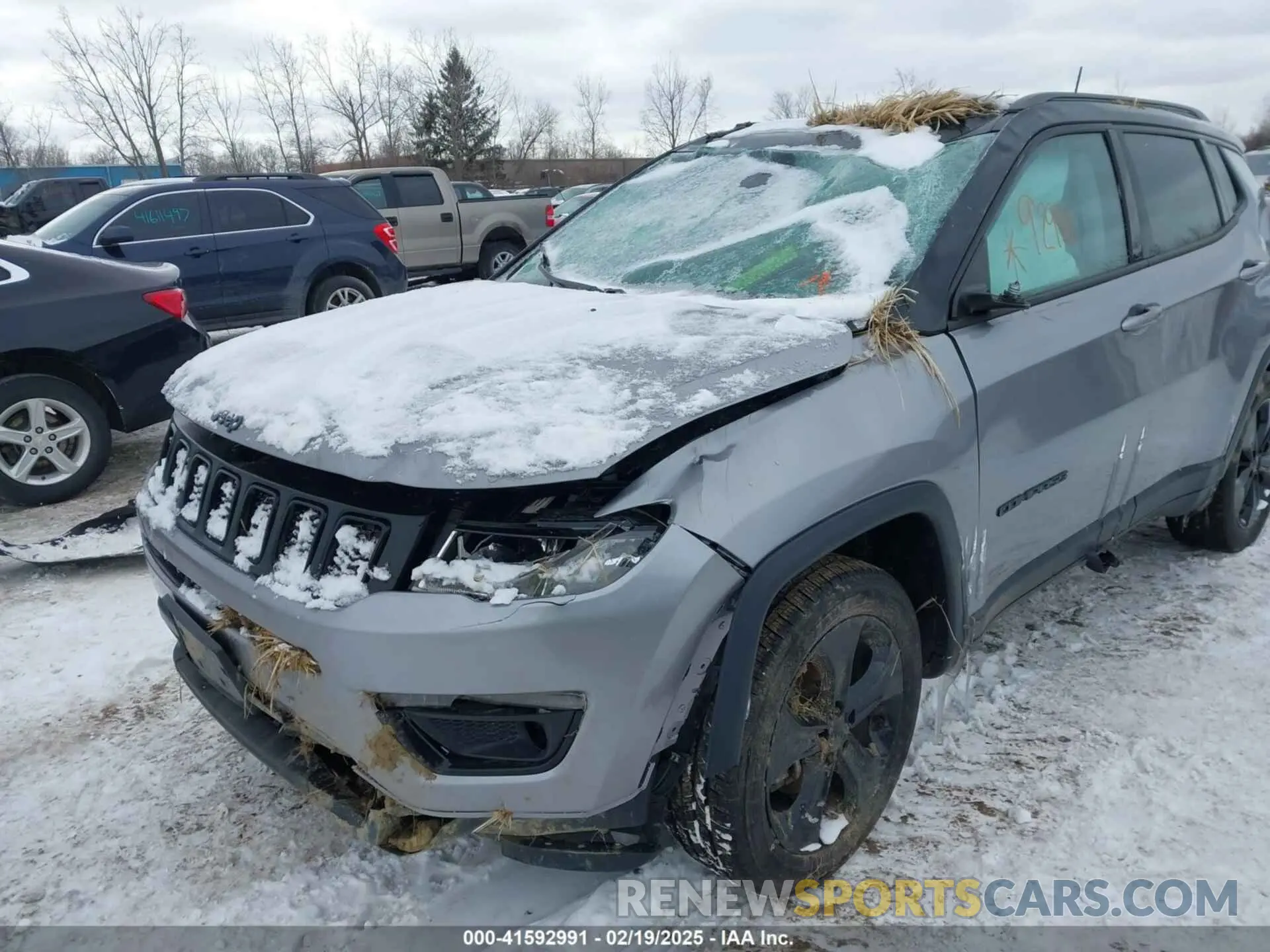 6 Photograph of a damaged car 3C4NJDBBXKT840382 JEEP COMPASS 2019