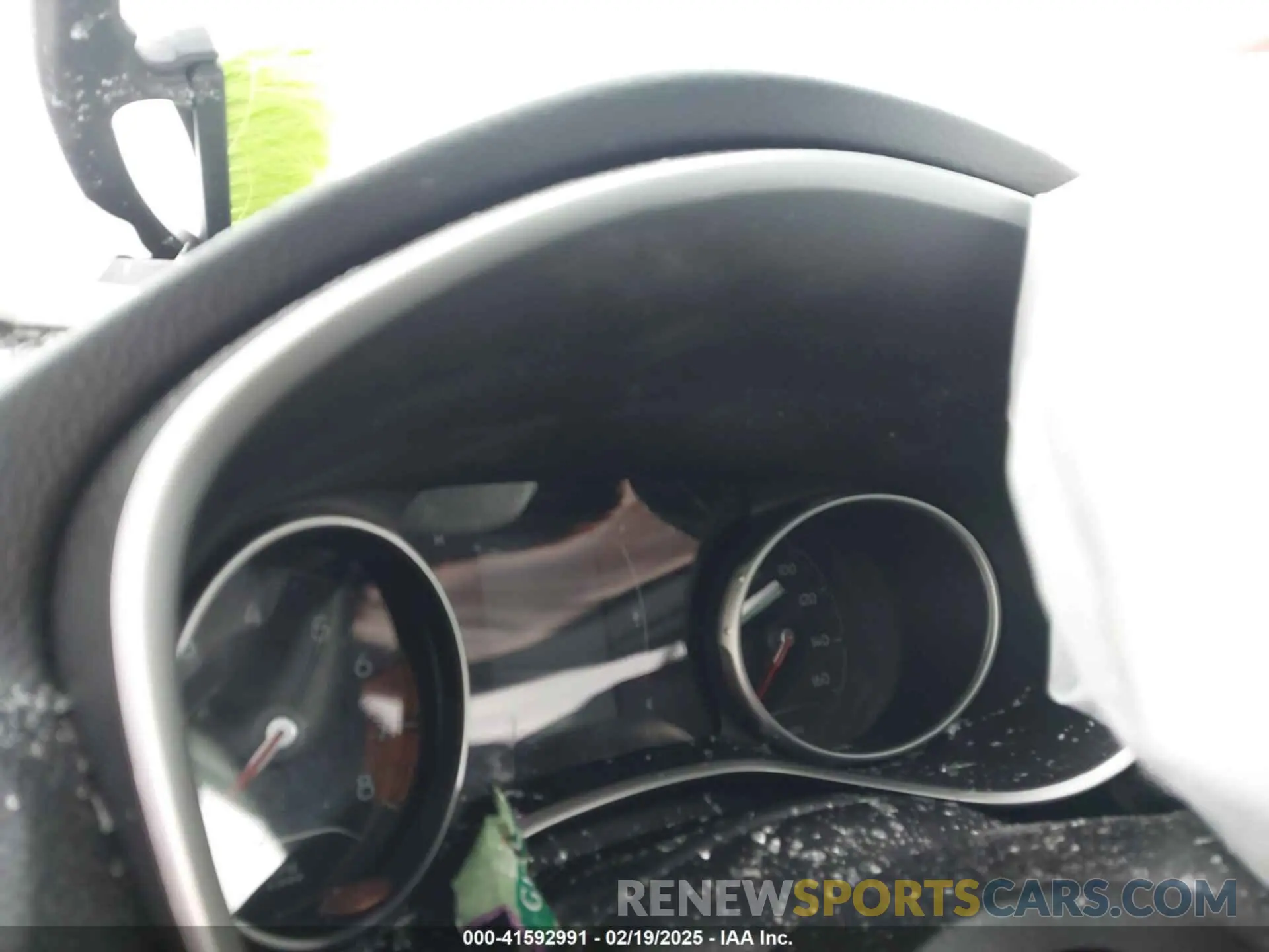 7 Photograph of a damaged car 3C4NJDBBXKT840382 JEEP COMPASS 2019