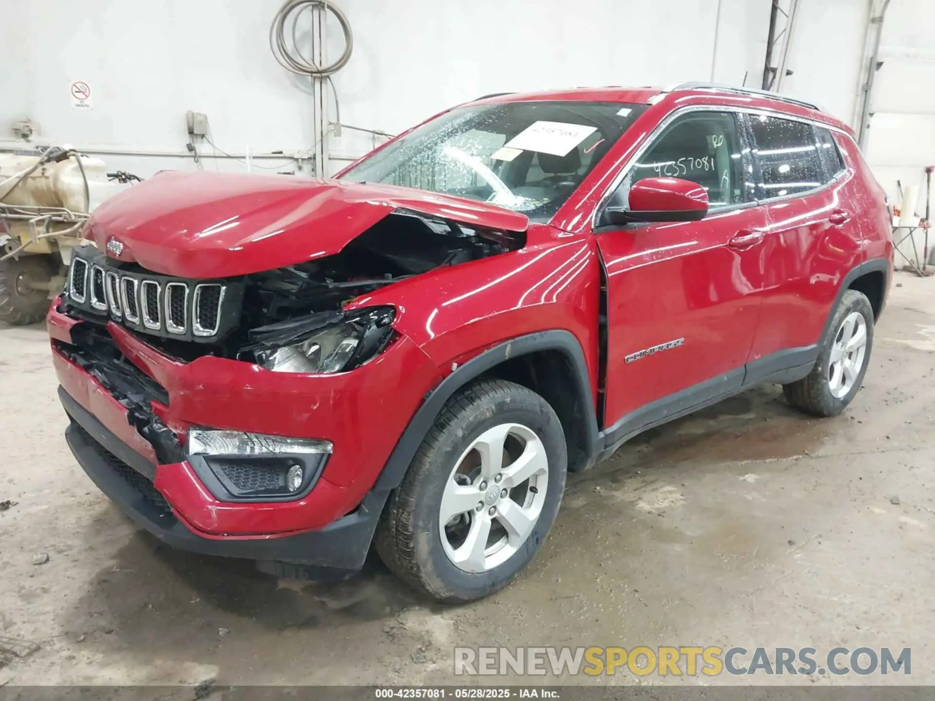2 Photograph of a damaged car 3C4NJDBBXKT849955 JEEP COMPASS 2019