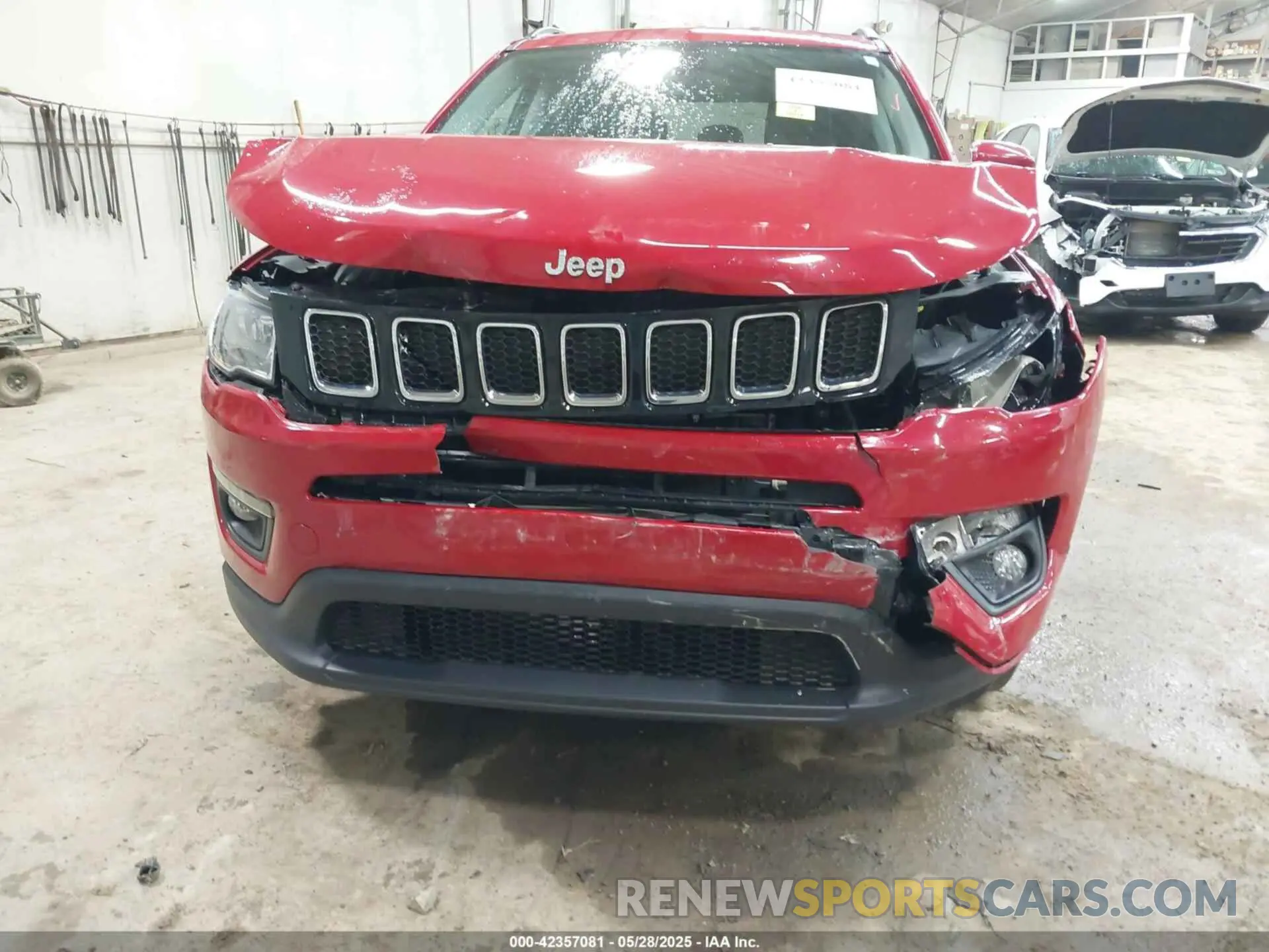 6 Photograph of a damaged car 3C4NJDBBXKT849955 JEEP COMPASS 2019