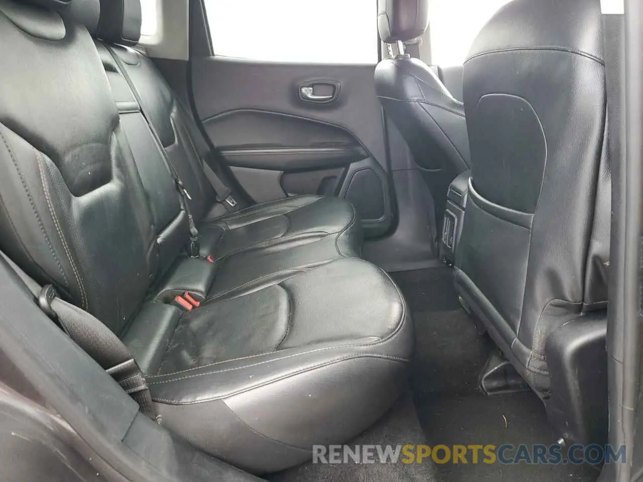 12 Photograph of a damaged car 3C4NJDCB0KT592657 JEEP COMPASS 2019