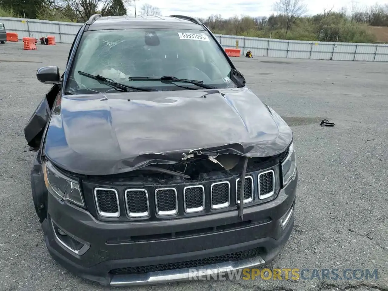 5 Photograph of a damaged car 3C4NJDCB0KT592657 JEEP COMPASS 2019