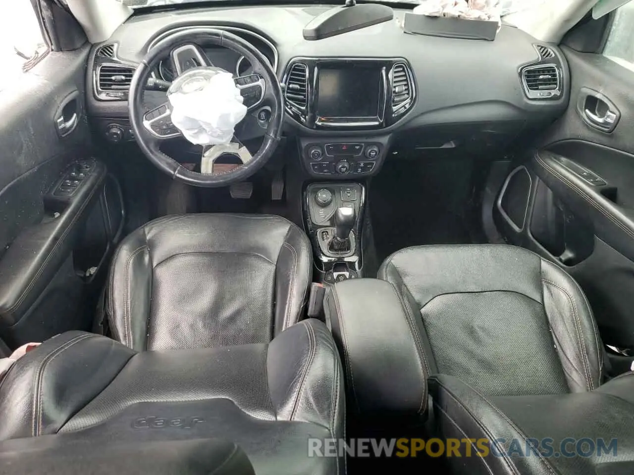 8 Photograph of a damaged car 3C4NJDCB0KT592657 JEEP COMPASS 2019