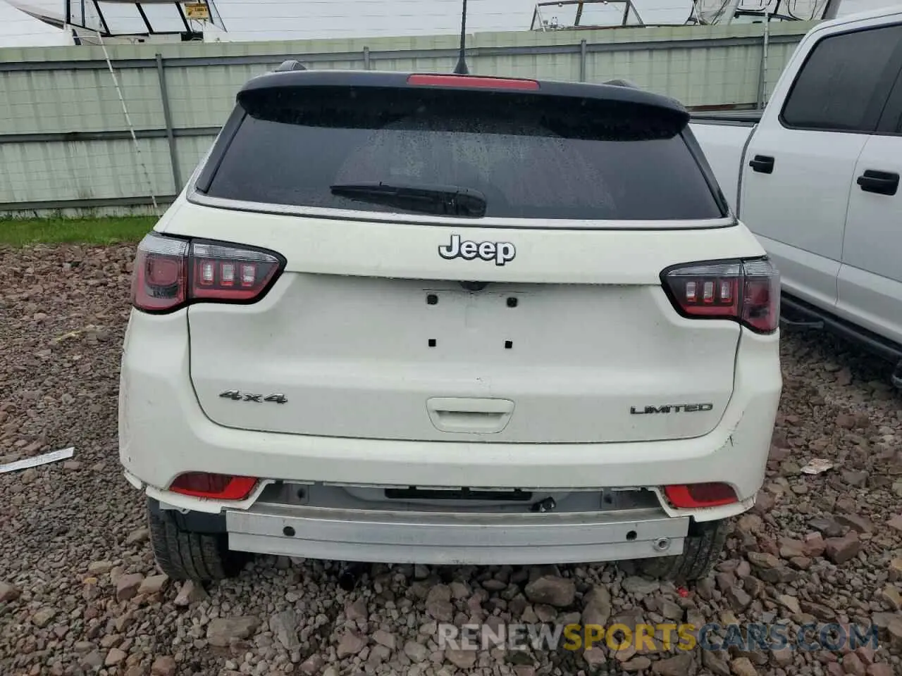 6 Photograph of a damaged car 3C4NJDCB0KT599043 JEEP COMPASS 2019