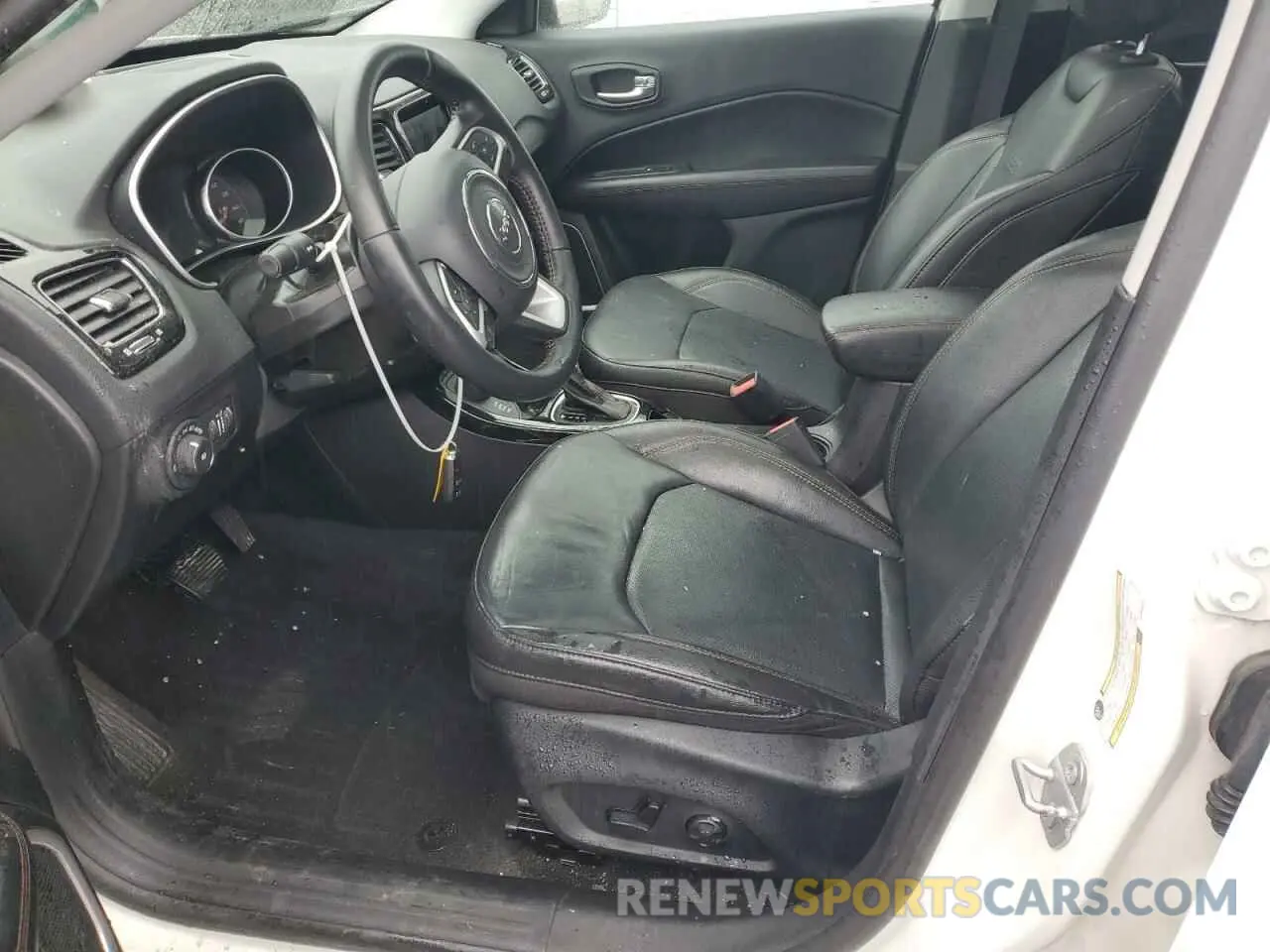 7 Photograph of a damaged car 3C4NJDCB0KT599043 JEEP COMPASS 2019