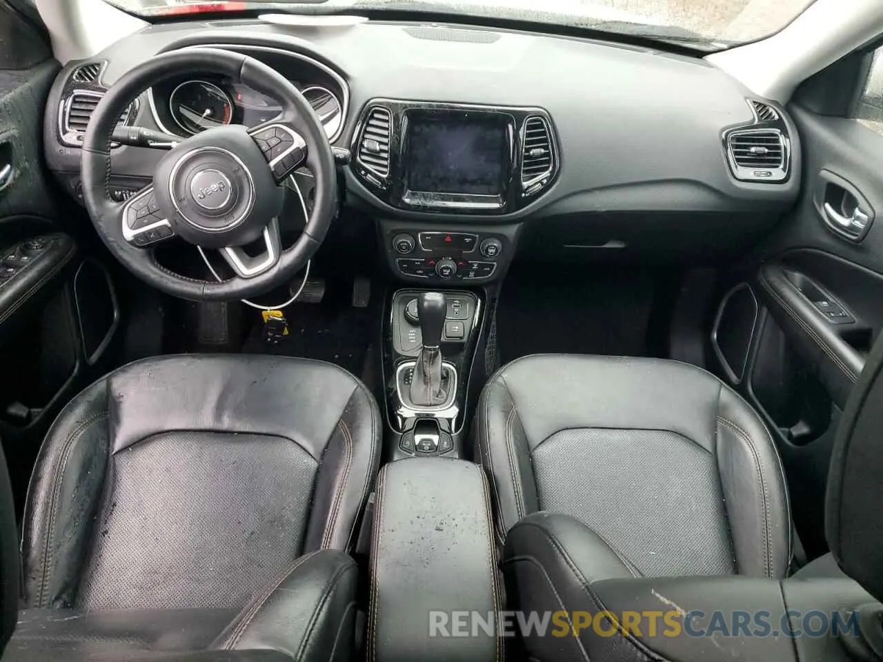 8 Photograph of a damaged car 3C4NJDCB0KT599043 JEEP COMPASS 2019