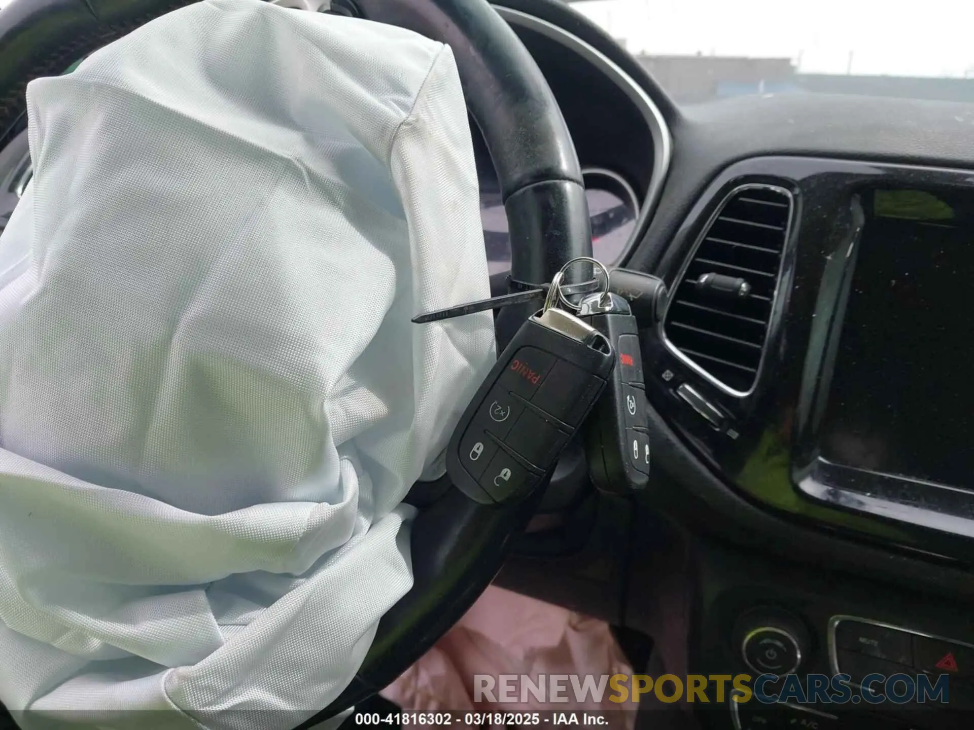 11 Photograph of a damaged car 3C4NJDCB0KT666322 JEEP COMPASS 2019