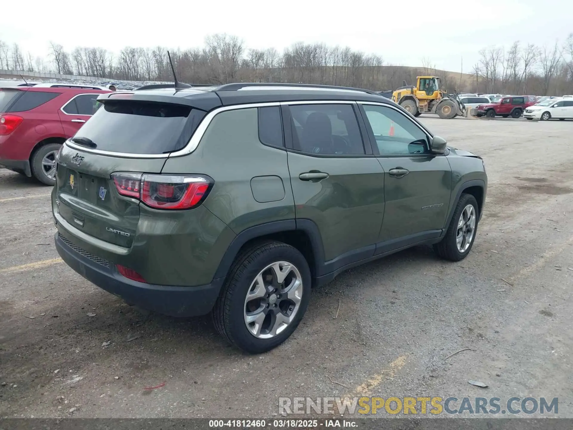 4 Photograph of a damaged car 3C4NJDCB0KT812069 JEEP COMPASS 2019