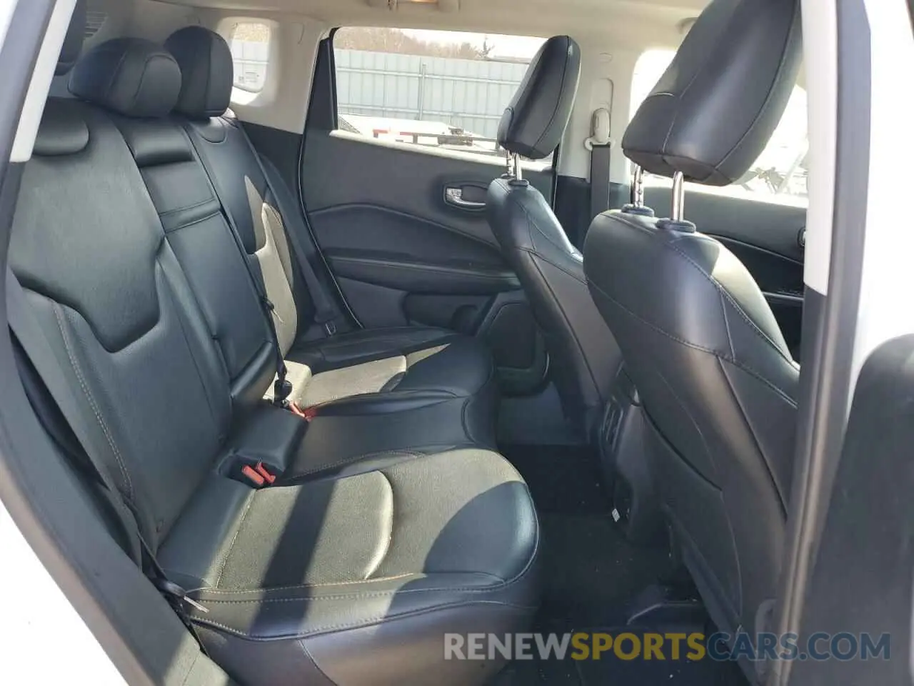 11 Photograph of a damaged car 3C4NJDCB0KT842382 JEEP COMPASS 2019