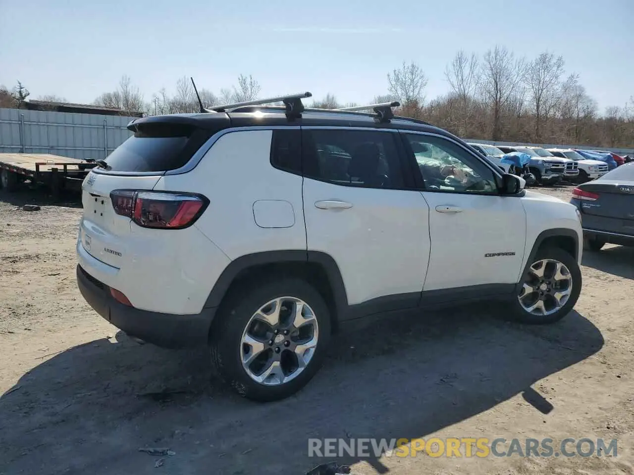 3 Photograph of a damaged car 3C4NJDCB0KT842382 JEEP COMPASS 2019