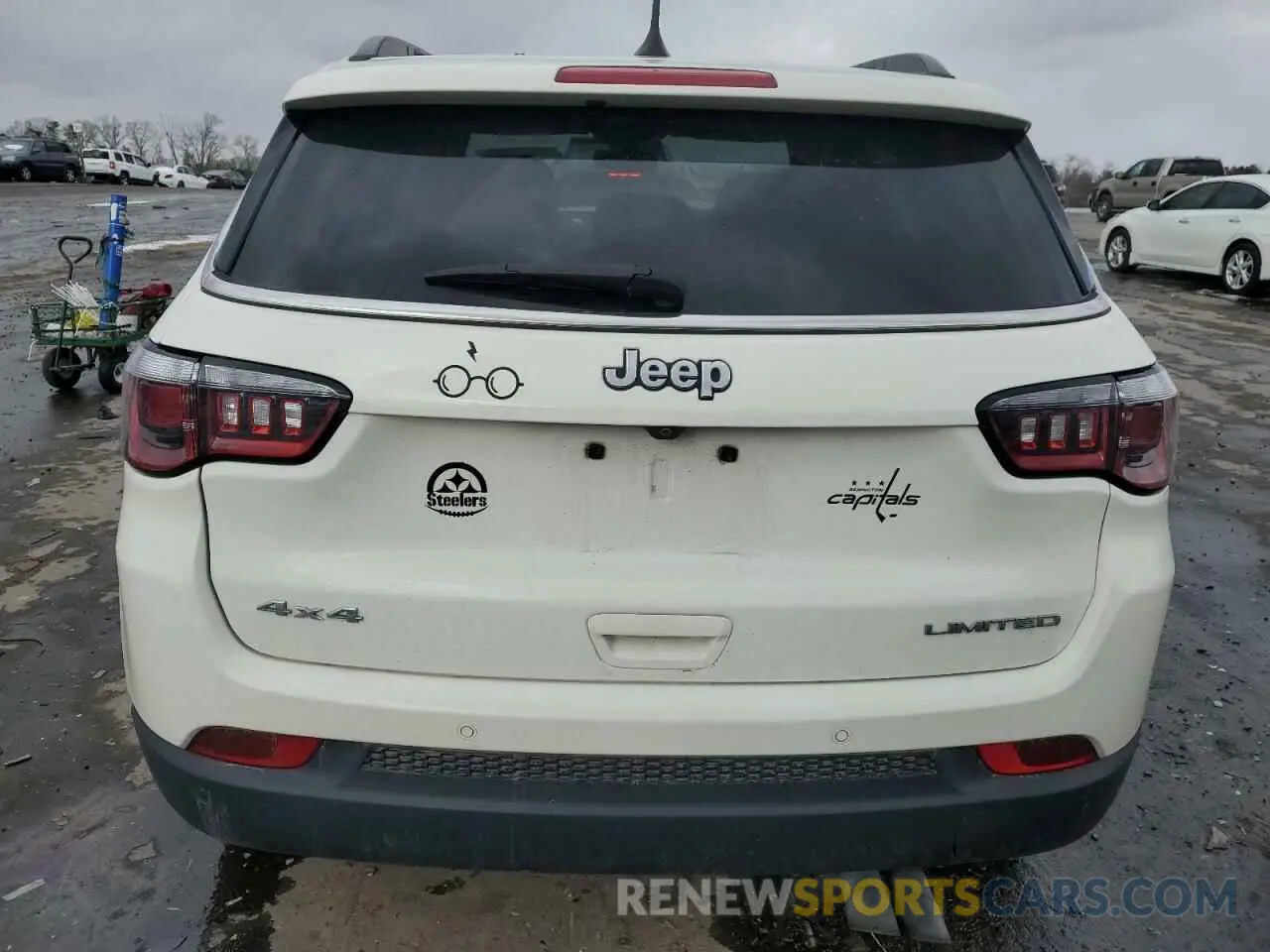 6 Photograph of a damaged car 3C4NJDCB1KT619882 JEEP COMPASS 2019