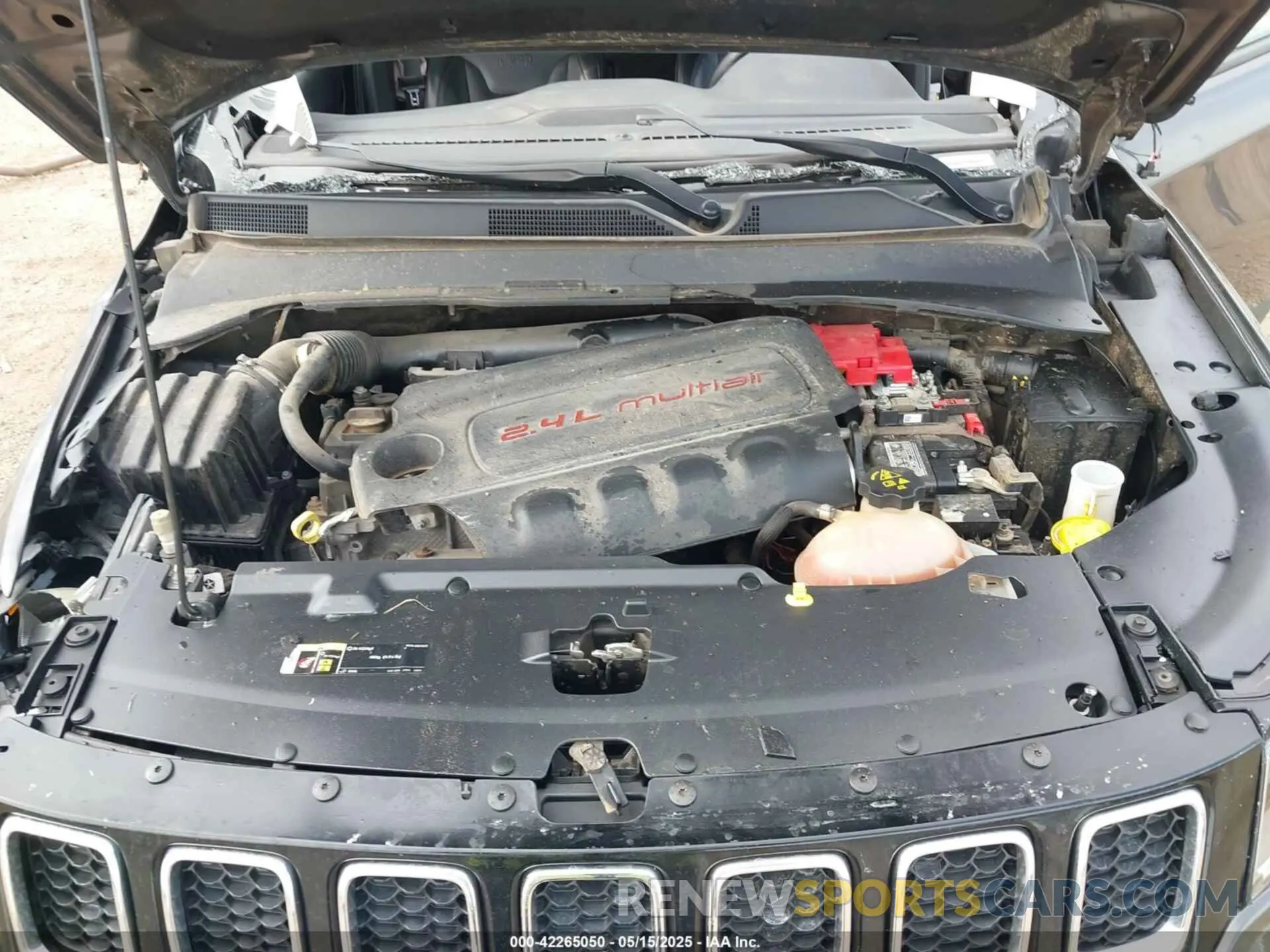 10 Photograph of a damaged car 3C4NJDCB1KT641767 JEEP COMPASS 2019