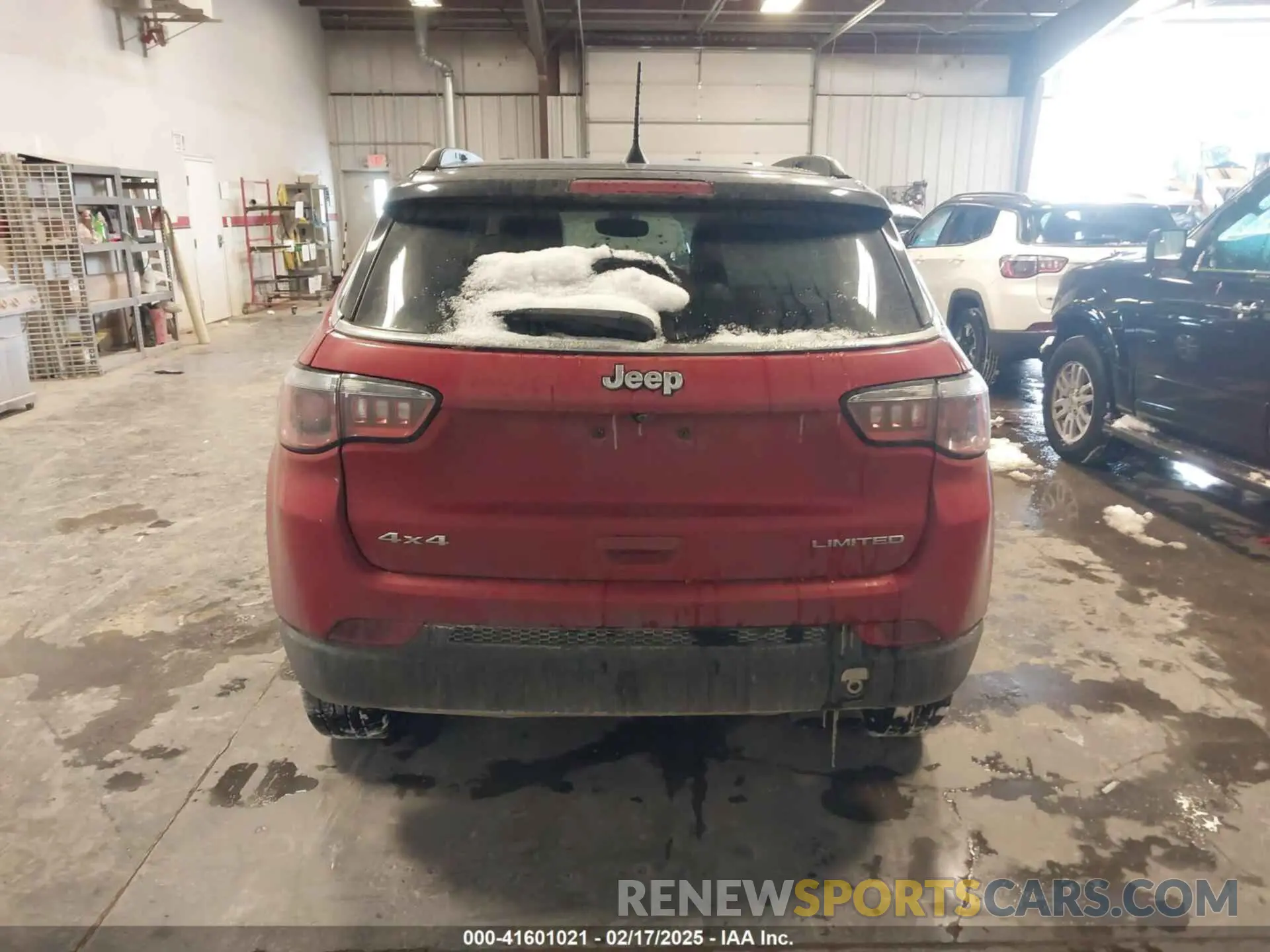 15 Photograph of a damaged car 3C4NJDCB1KT673764 JEEP COMPASS 2019