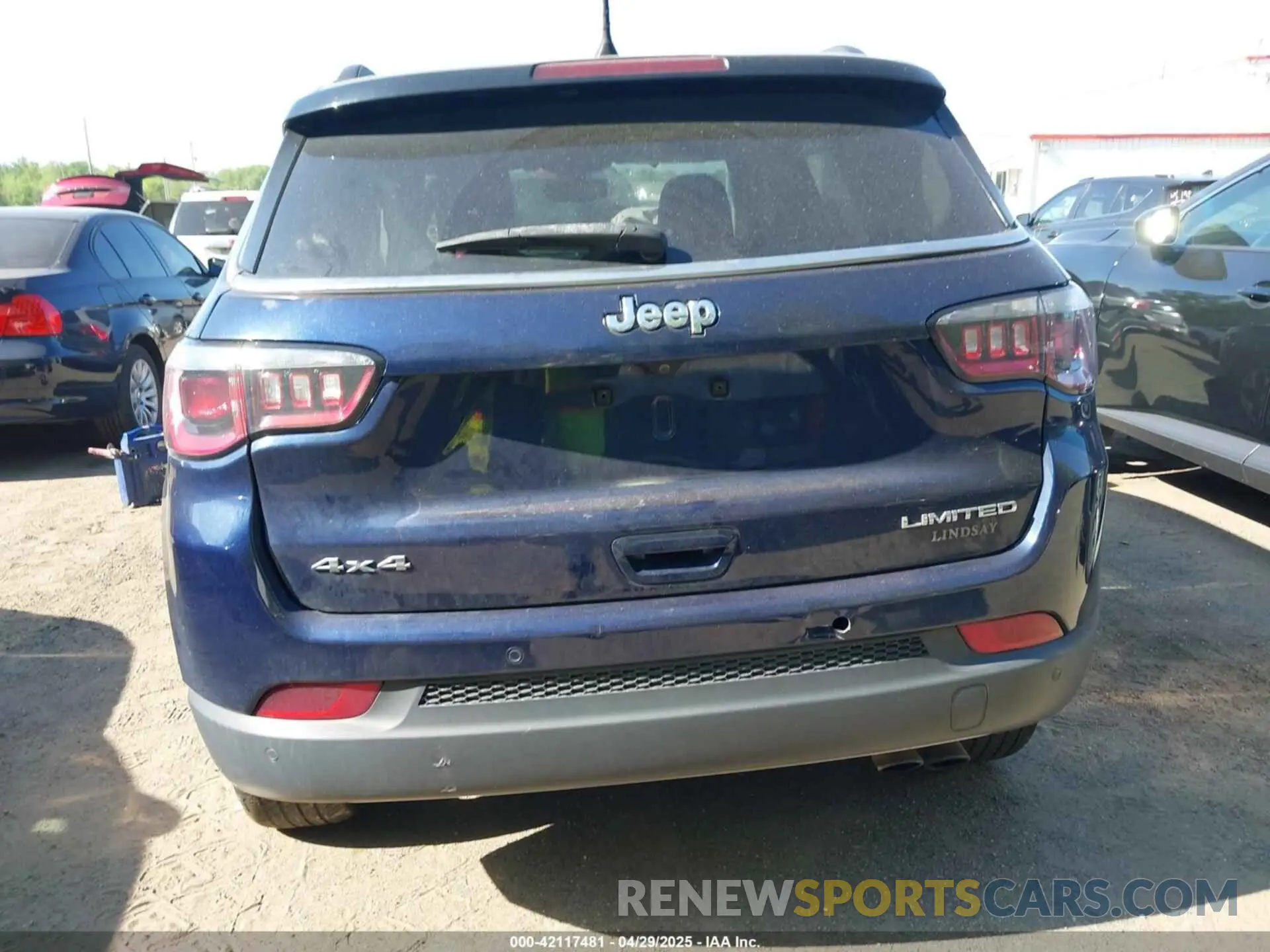 15 Photograph of a damaged car 3C4NJDCB1KT680147 JEEP COMPASS 2019