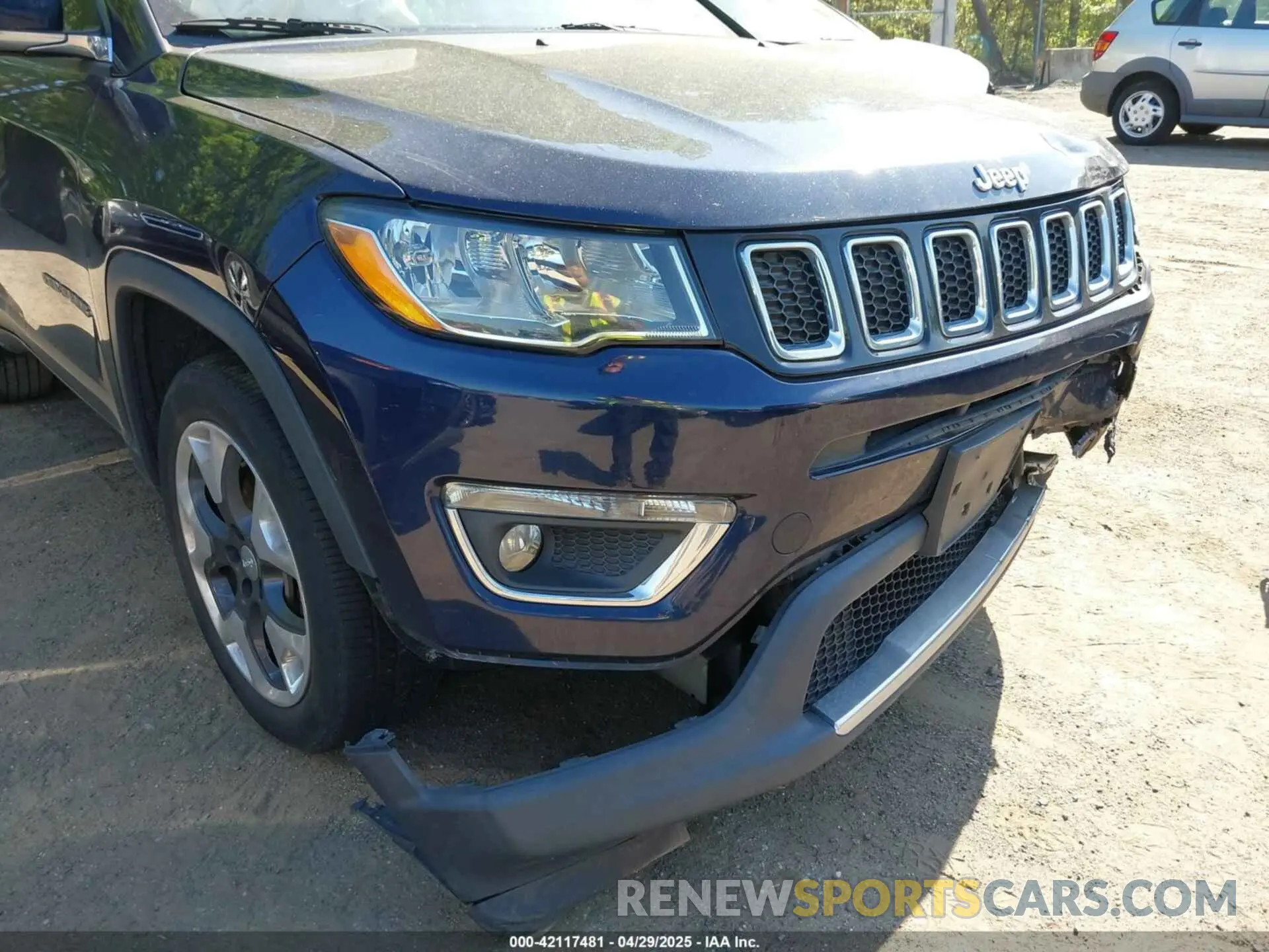 6 Photograph of a damaged car 3C4NJDCB1KT680147 JEEP COMPASS 2019