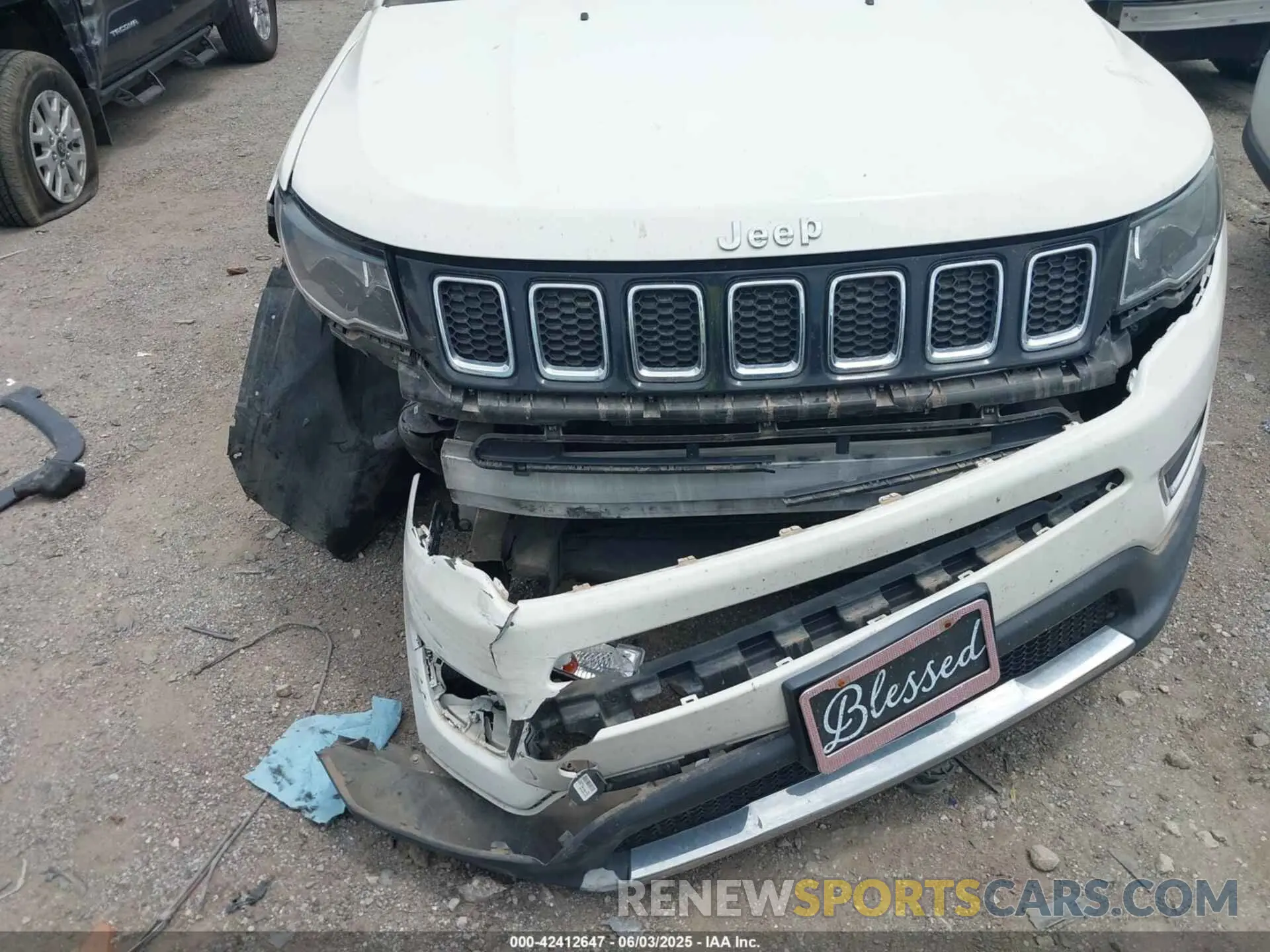 11 Photograph of a damaged car 3C4NJDCB1KT790969 JEEP COMPASS 2019