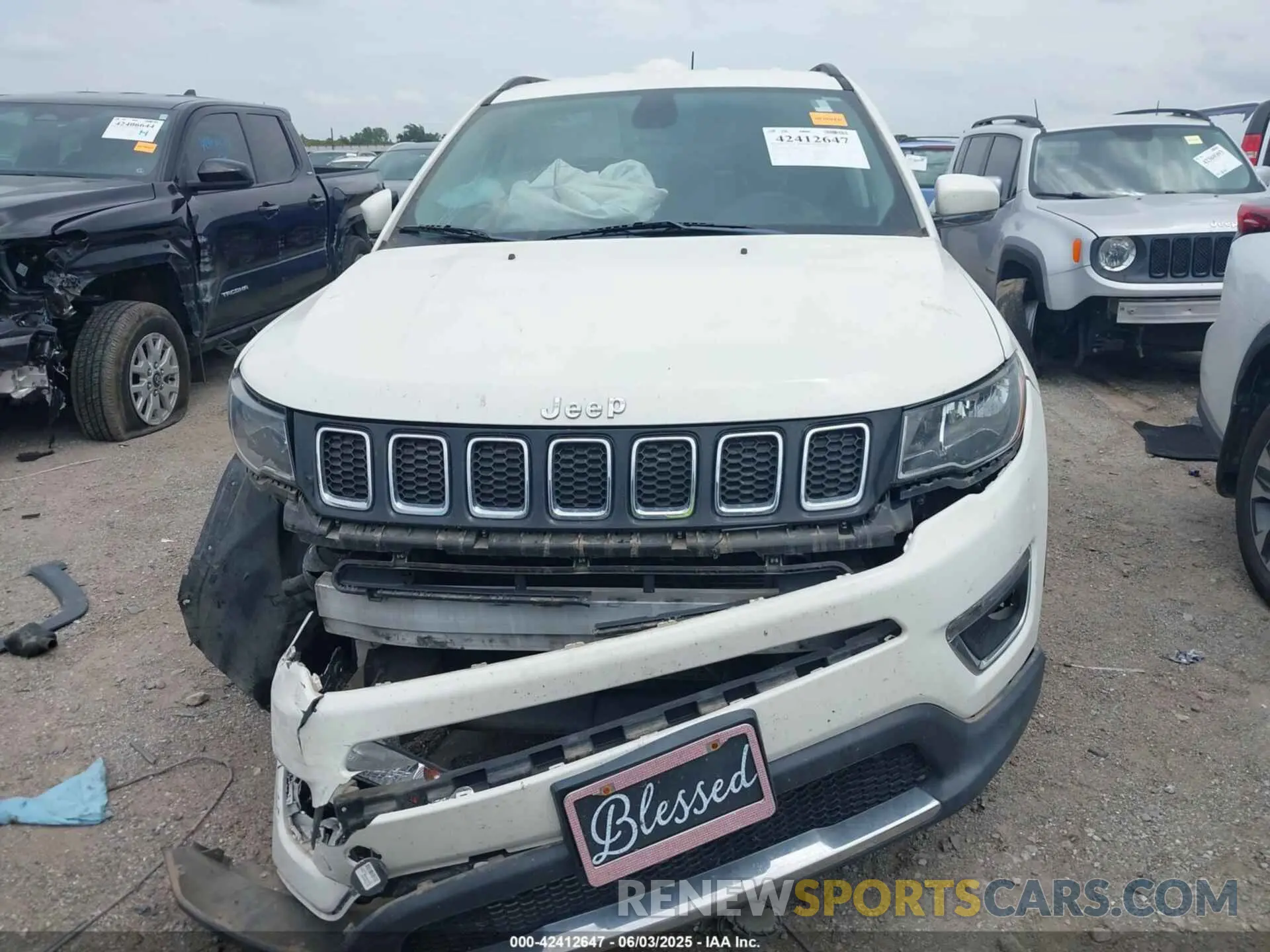 12 Photograph of a damaged car 3C4NJDCB1KT790969 JEEP COMPASS 2019