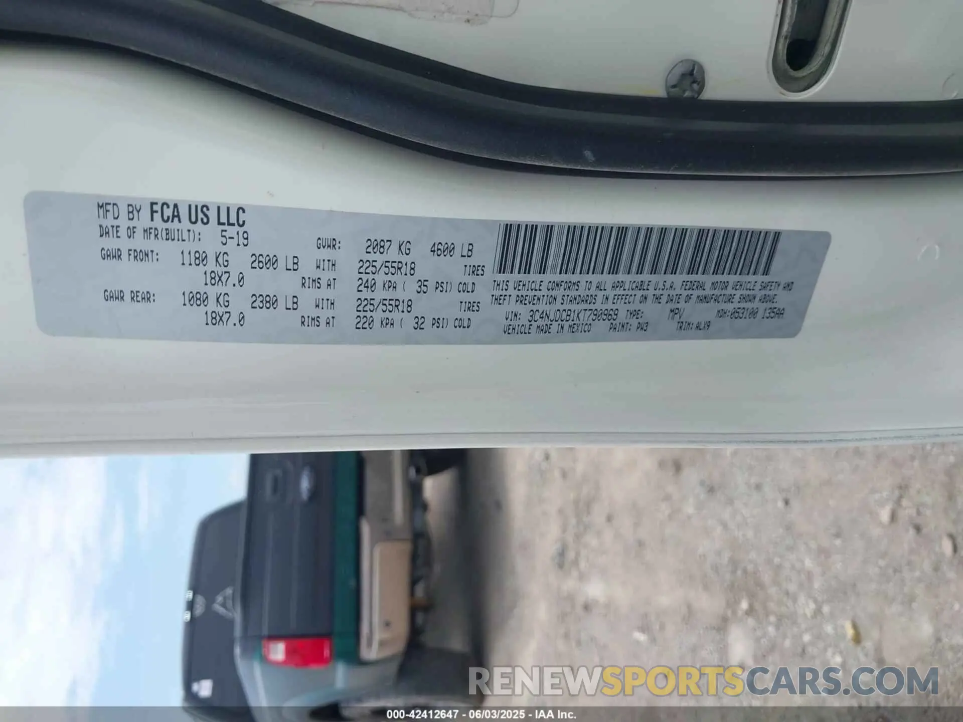 9 Photograph of a damaged car 3C4NJDCB1KT790969 JEEP COMPASS 2019