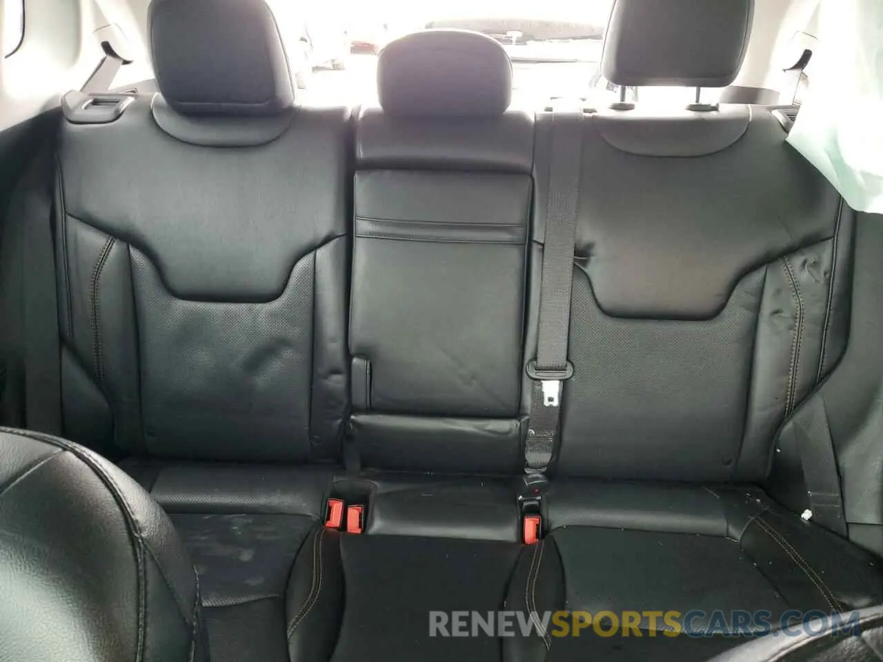 10 Photograph of a damaged car 3C4NJDCB1KT791619 JEEP COMPASS 2019