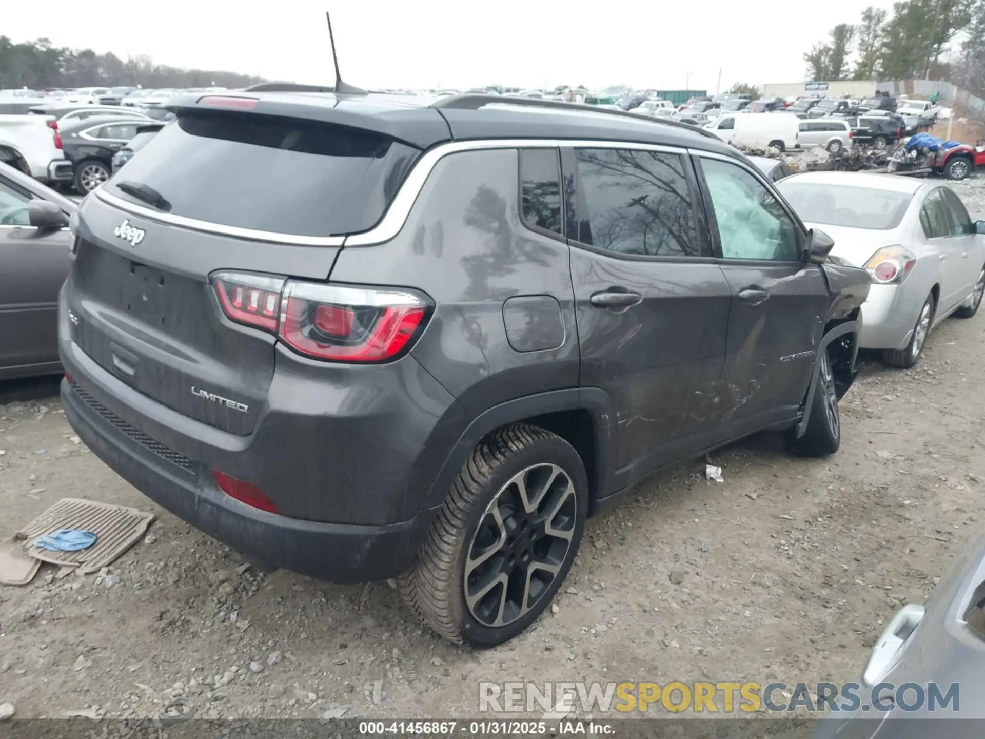 4 Photograph of a damaged car 3C4NJDCB2KT647108 JEEP COMPASS 2019