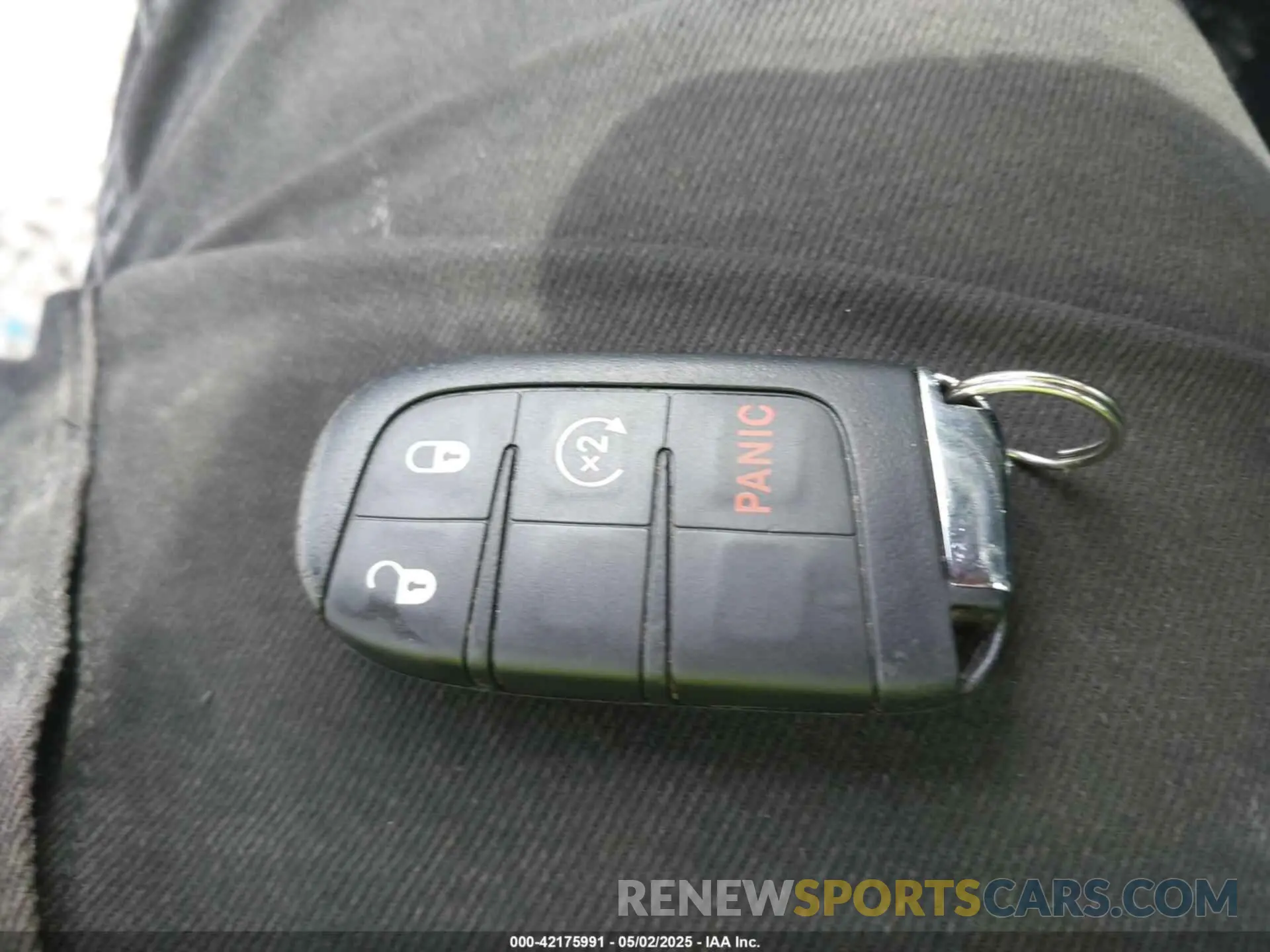 11 Photograph of a damaged car 3C4NJDCB2KT704231 JEEP COMPASS 2019