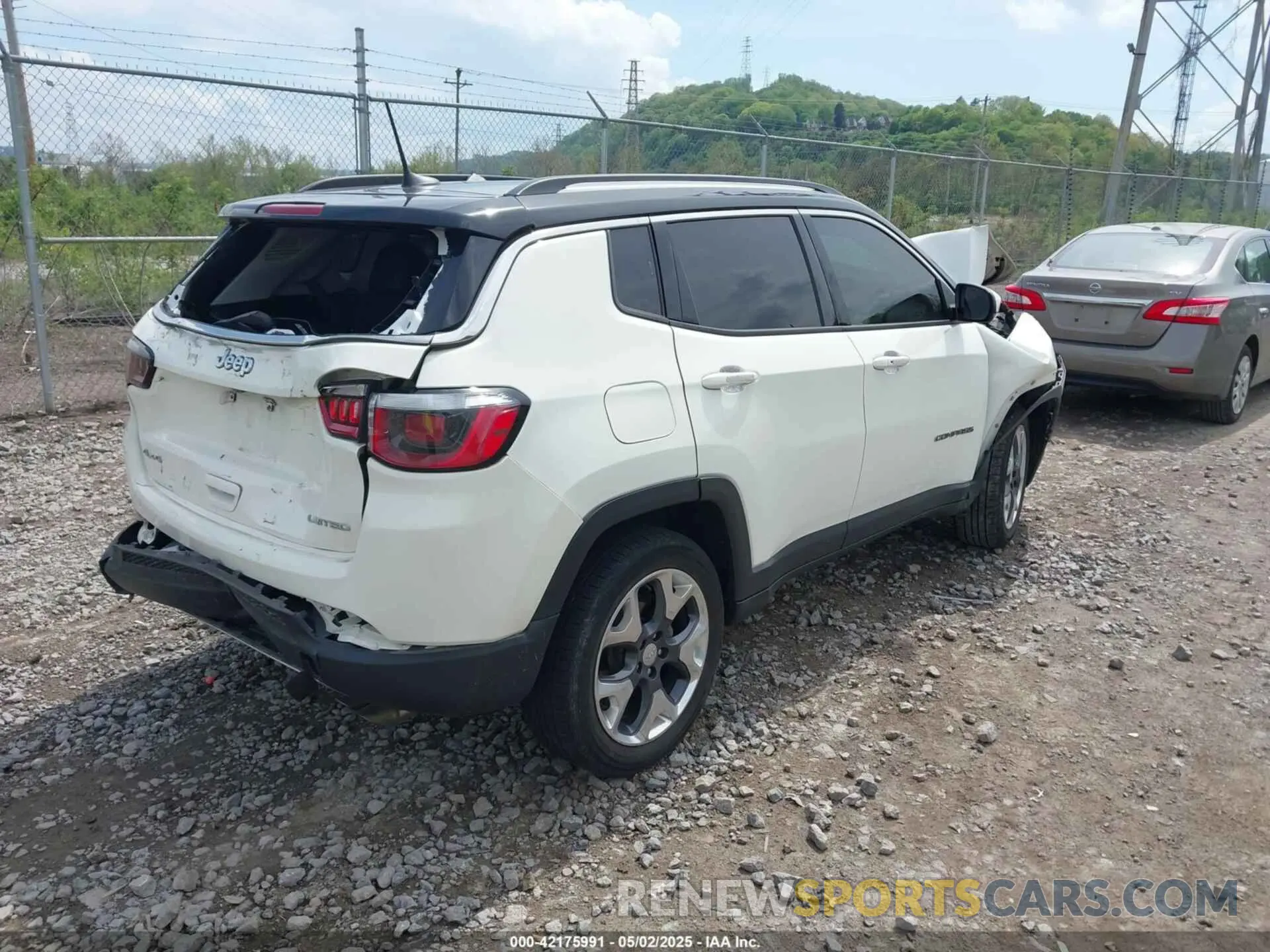 4 Photograph of a damaged car 3C4NJDCB2KT704231 JEEP COMPASS 2019