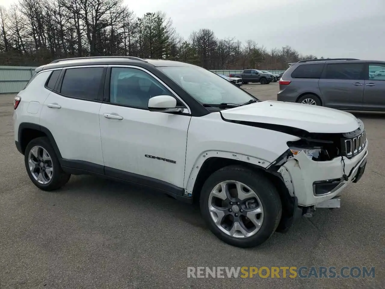 4 Photograph of a damaged car 3C4NJDCB2KT842044 JEEP COMPASS 2019