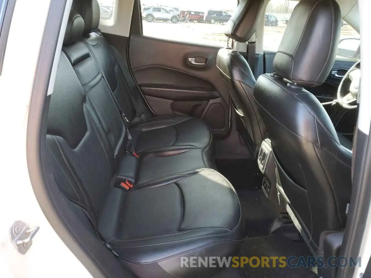 11 Photograph of a damaged car 3C4NJDCB3KT842554 JEEP COMPASS 2019