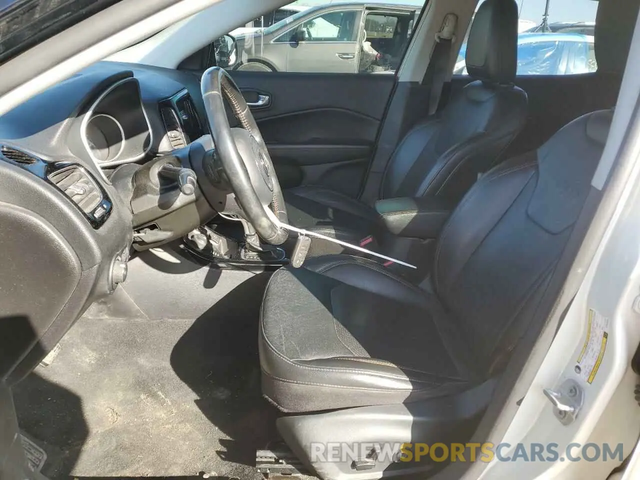 7 Photograph of a damaged car 3C4NJDCB3KT842554 JEEP COMPASS 2019
