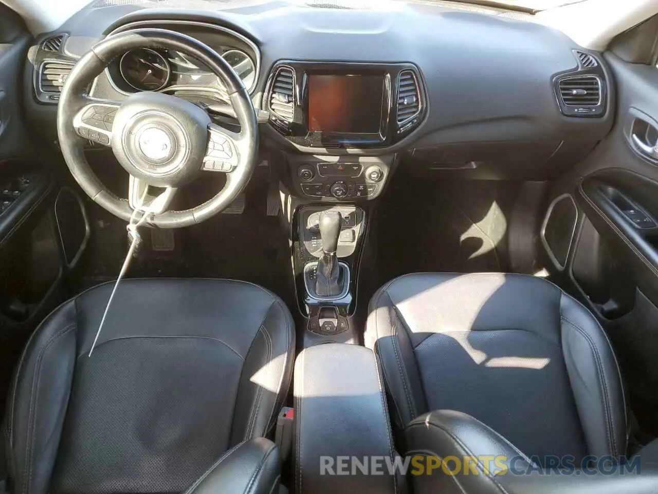 8 Photograph of a damaged car 3C4NJDCB3KT842554 JEEP COMPASS 2019