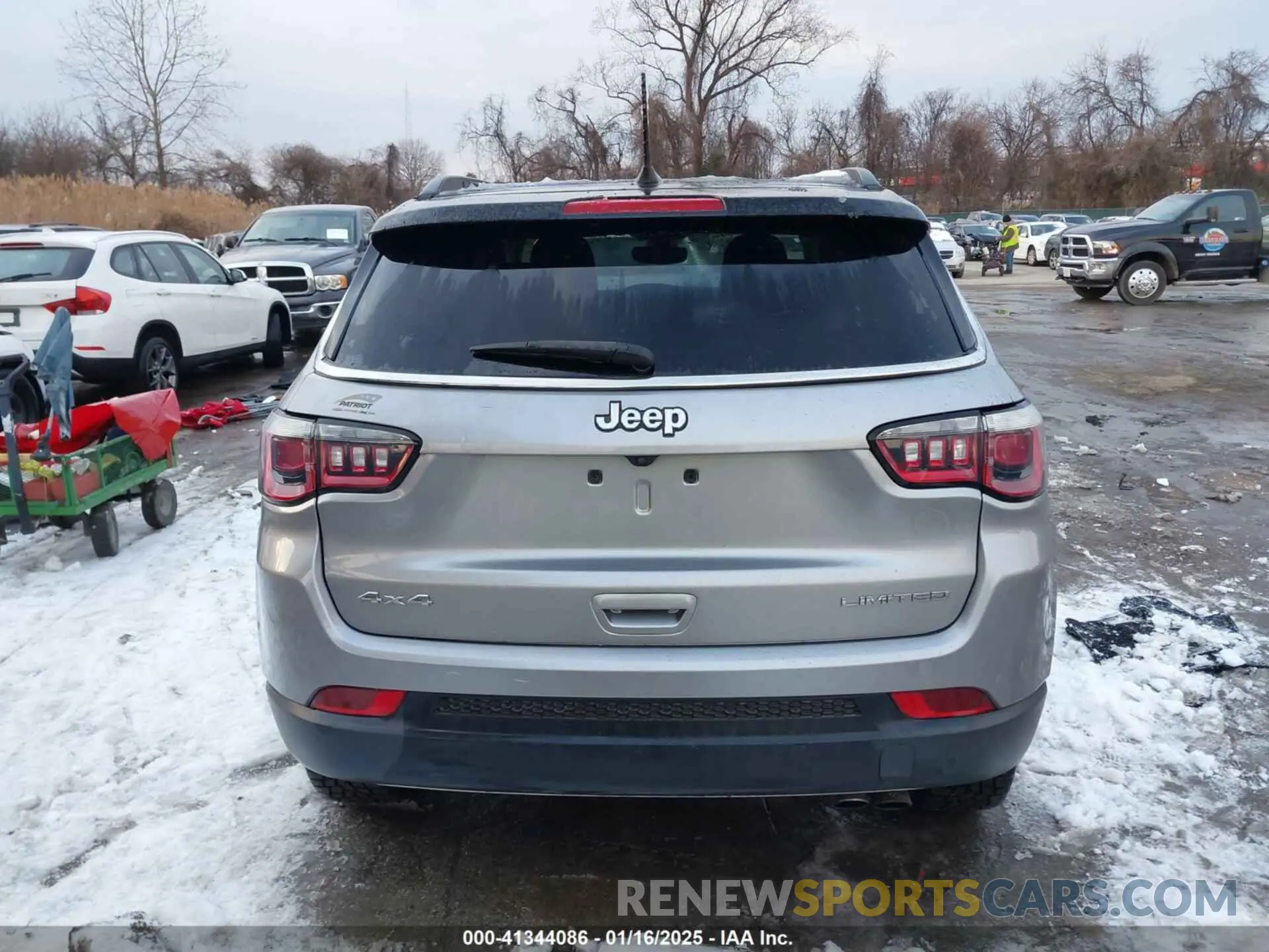 16 Photograph of a damaged car 3C4NJDCB4KT666145 JEEP COMPASS 2019