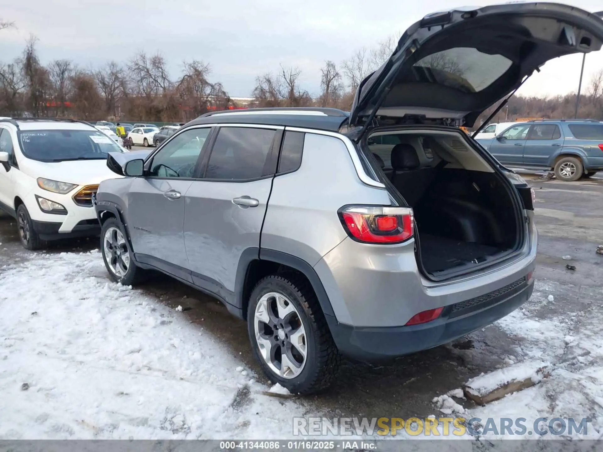 3 Photograph of a damaged car 3C4NJDCB4KT666145 JEEP COMPASS 2019