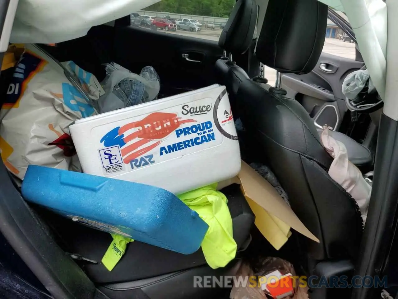 11 Photograph of a damaged car 3C4NJDCB4KT675458 JEEP COMPASS 2019